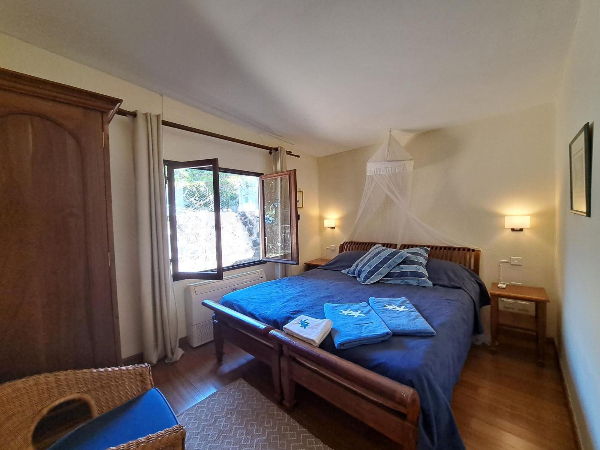 Clair De Lune - Private 2 Bedrooms Beachfront Villa