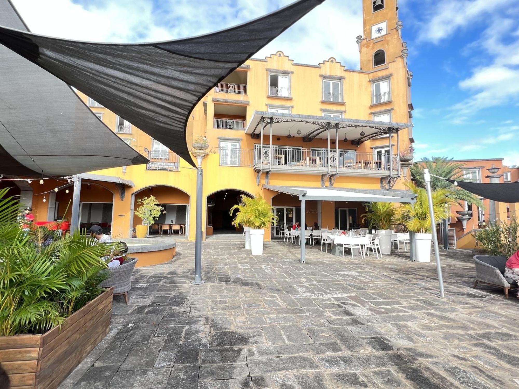 In Port Chambly ,mauritius * Terre Rouge (Mauricio)