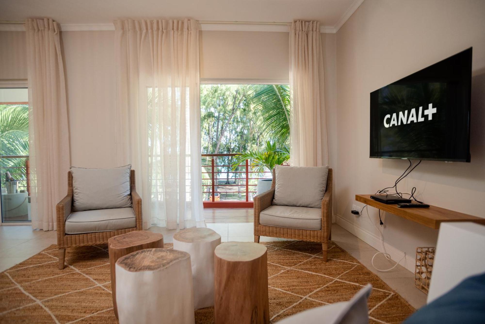 Blue Coral Beachfront Penthouse Apartment Flic en Flac