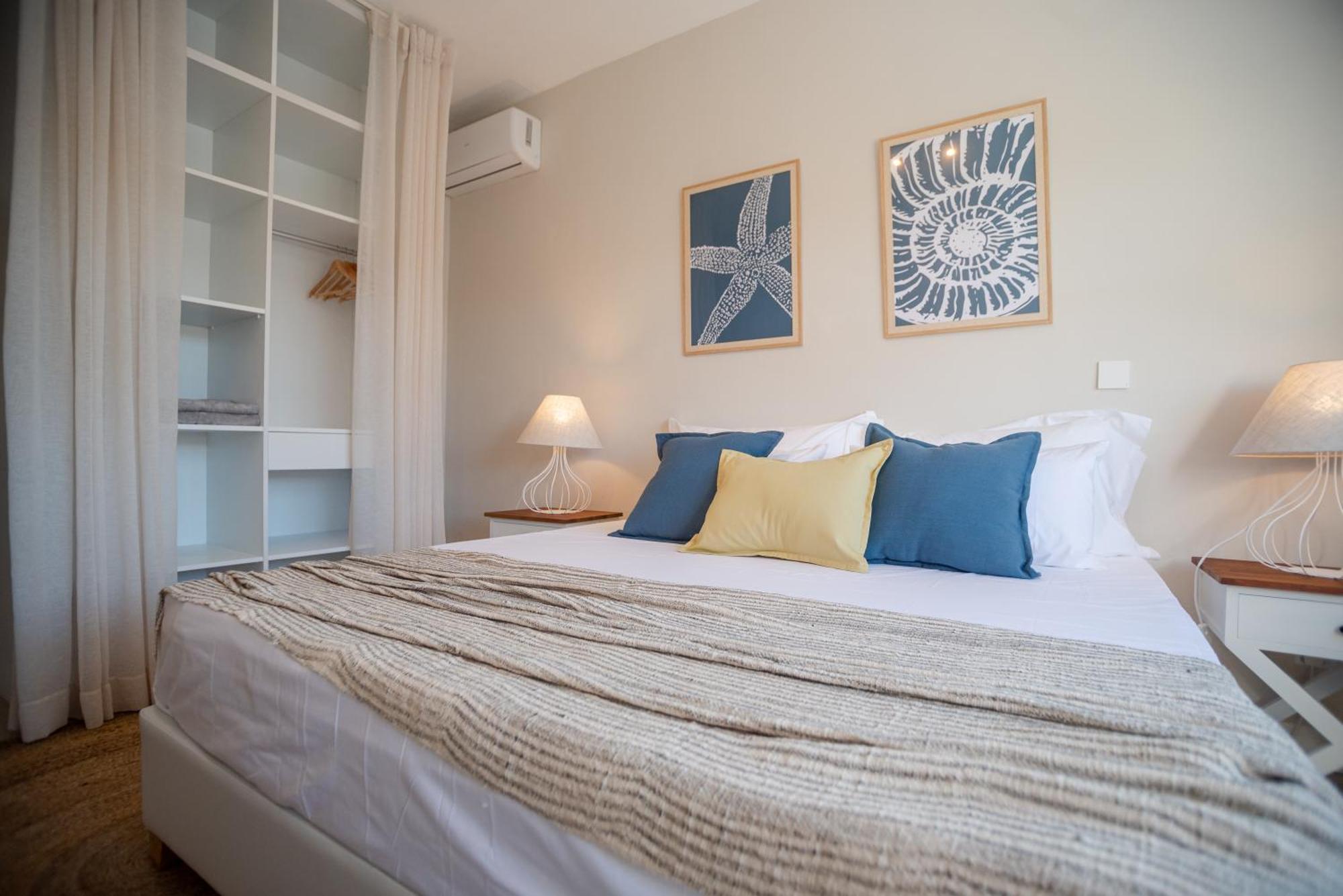 Blue Coral Beachfront Penthouse Apartment Flic en Flac