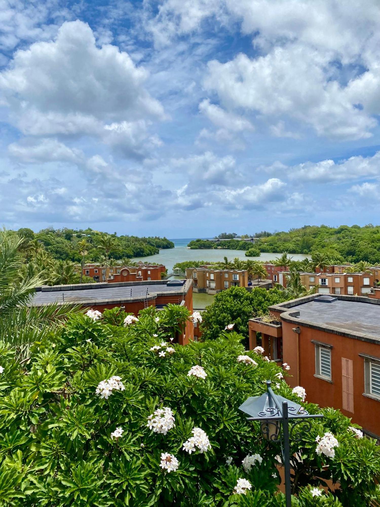 Port Chambly Riverfront * Terre Rouge (Mauricio)