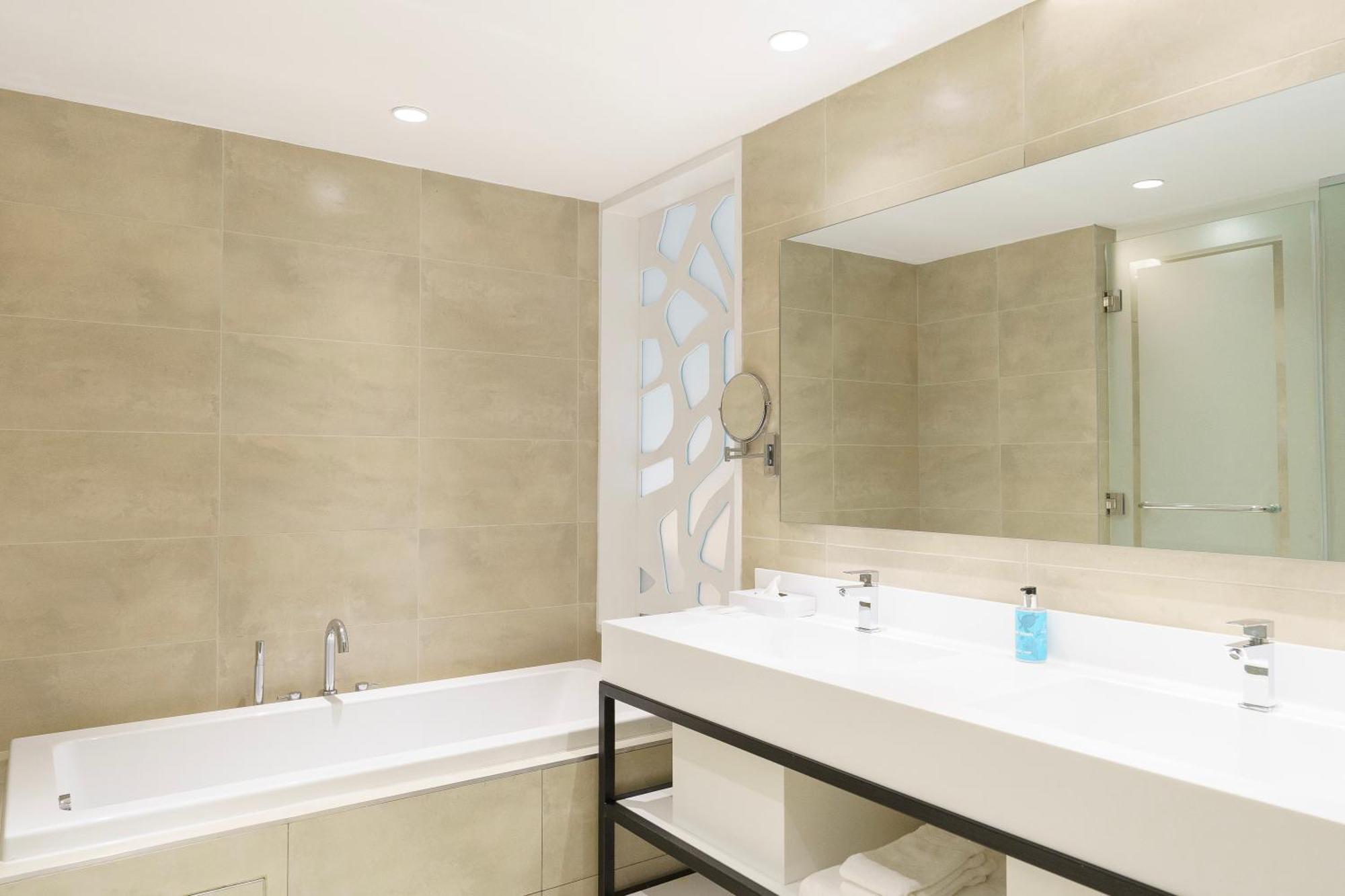 Ocean's Creek Hotel 4*