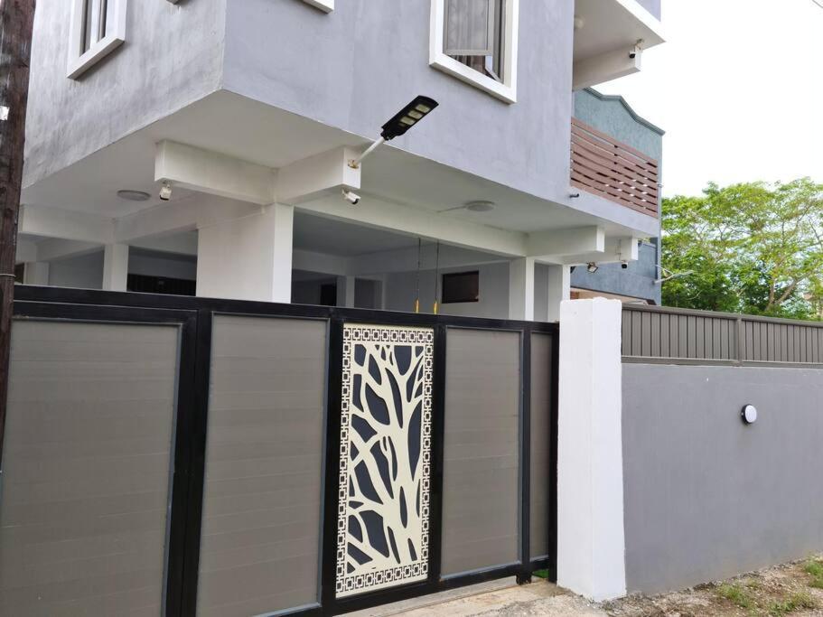 R&f Villa *