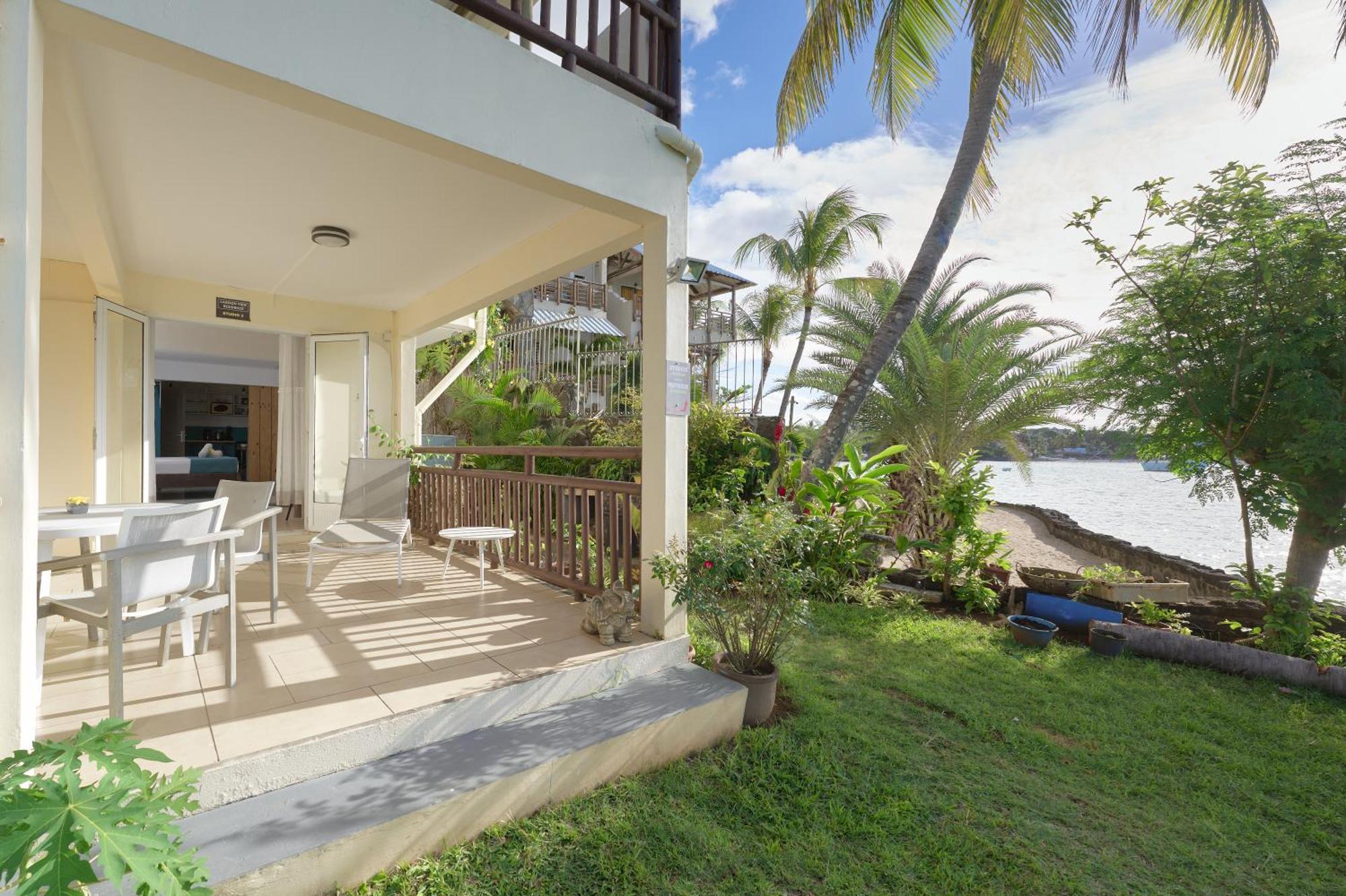 Lagoon View Apartment *