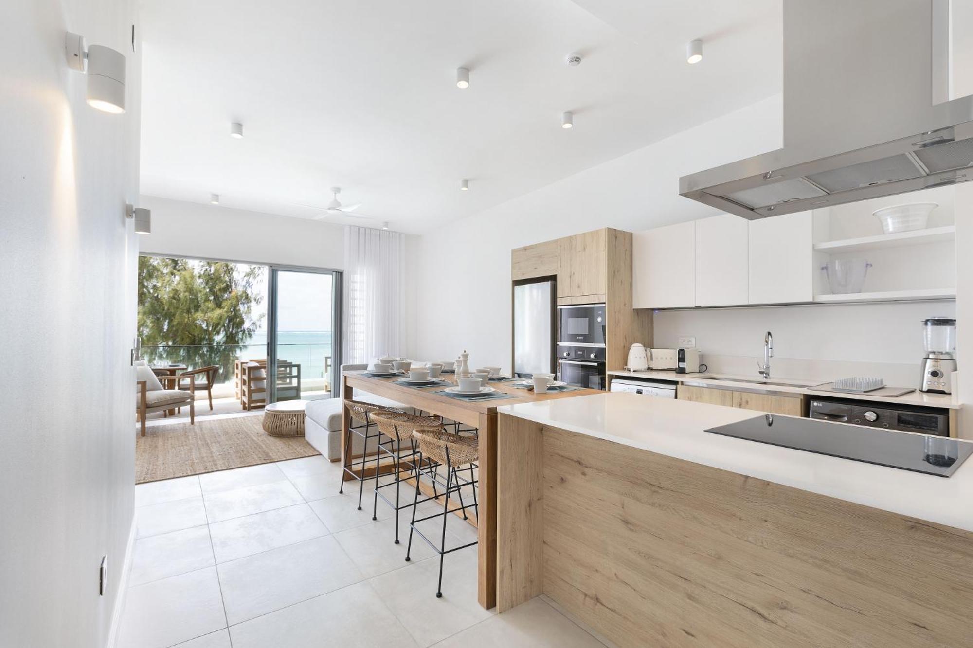 Ocean Apartment *