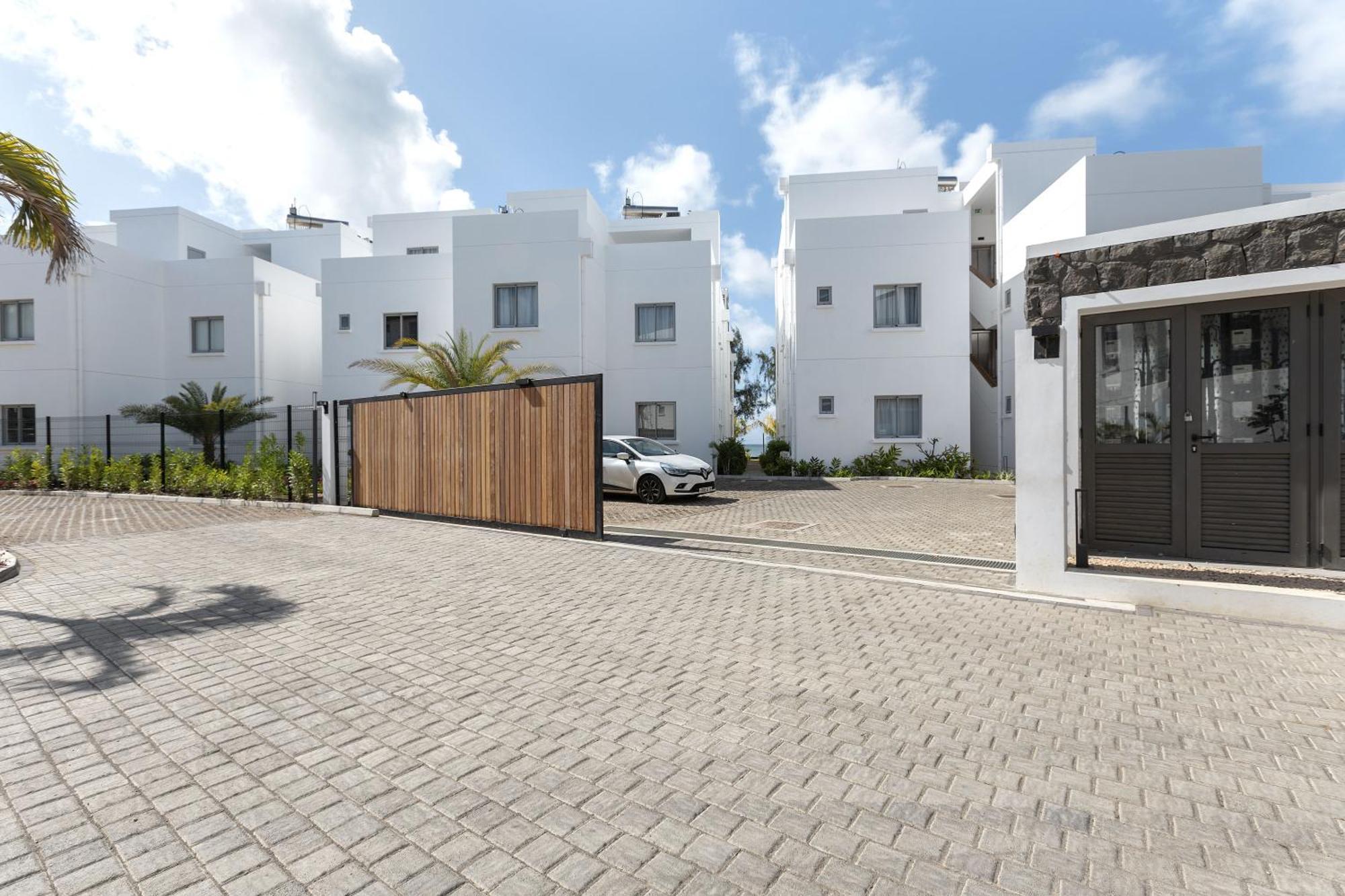 Ocean Apartment *