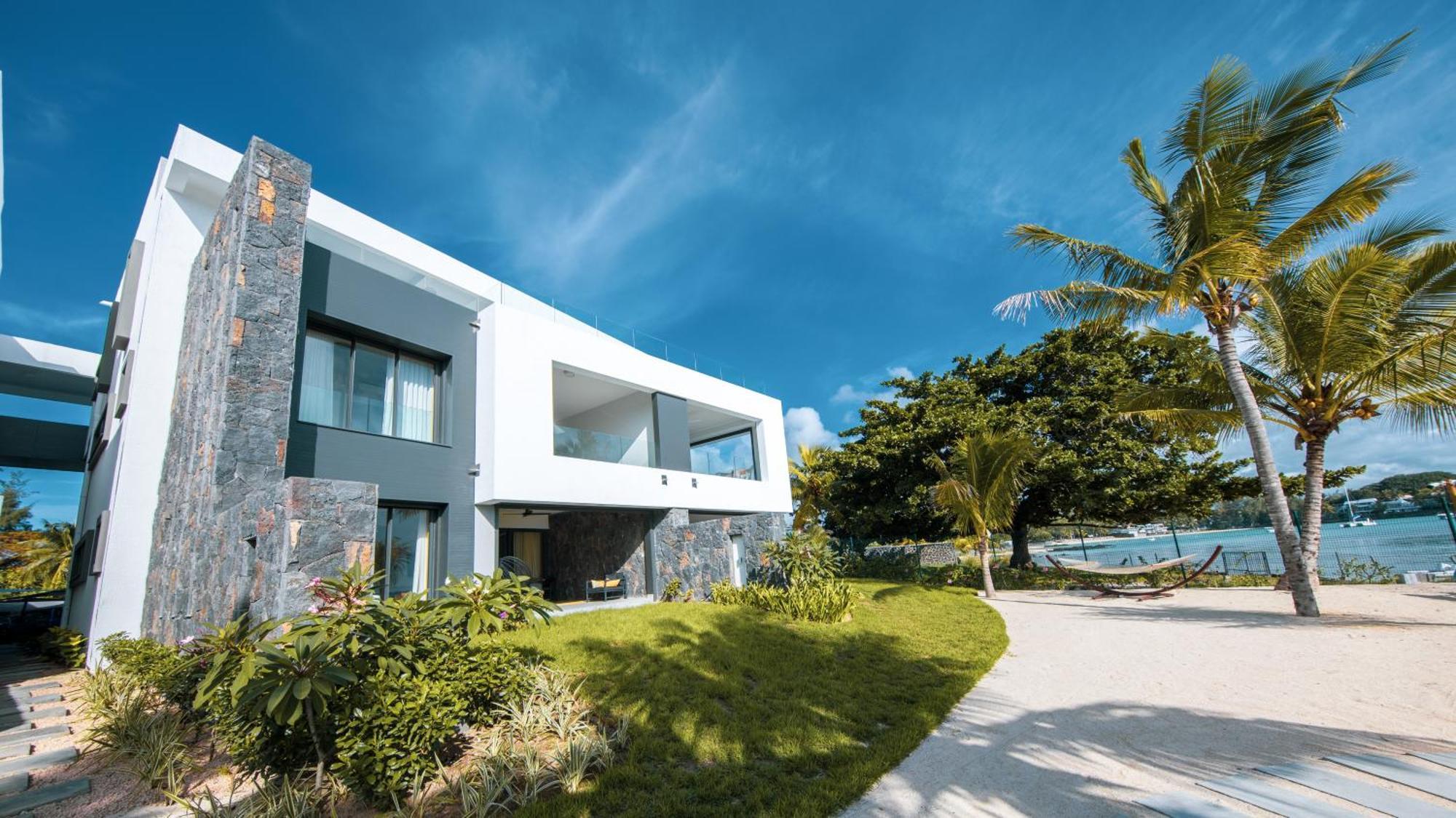 Front Penthouse In Pereybere *