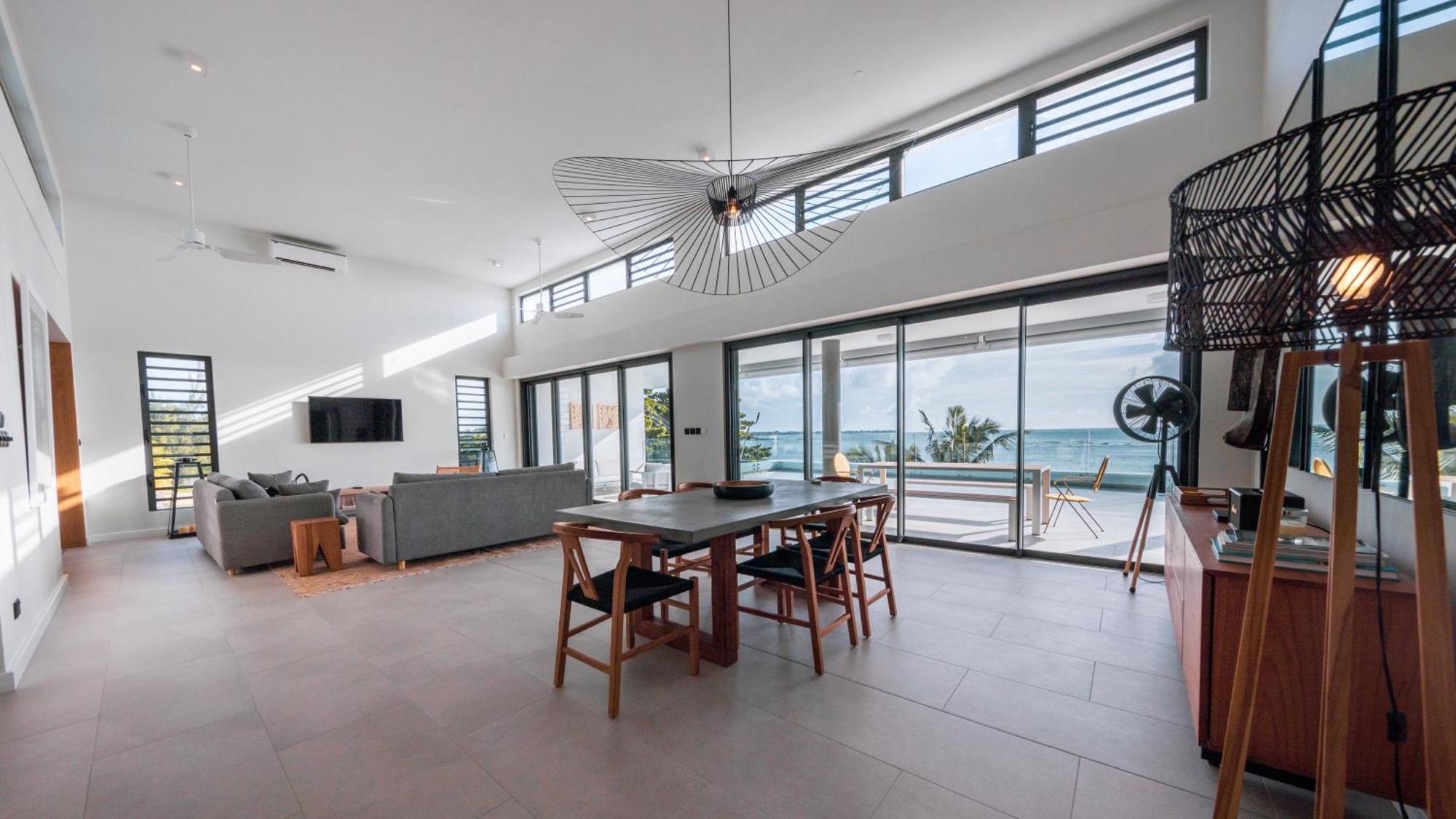 Front Penthouse In Pereybere Apartment *