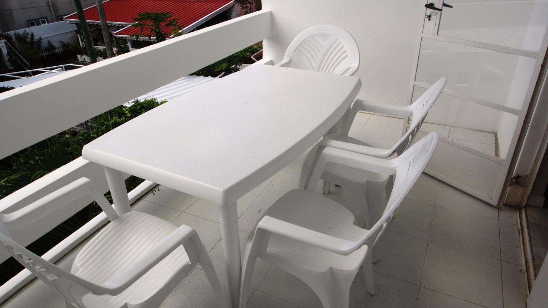 Bed & Breakfast Colibri Beach Villas