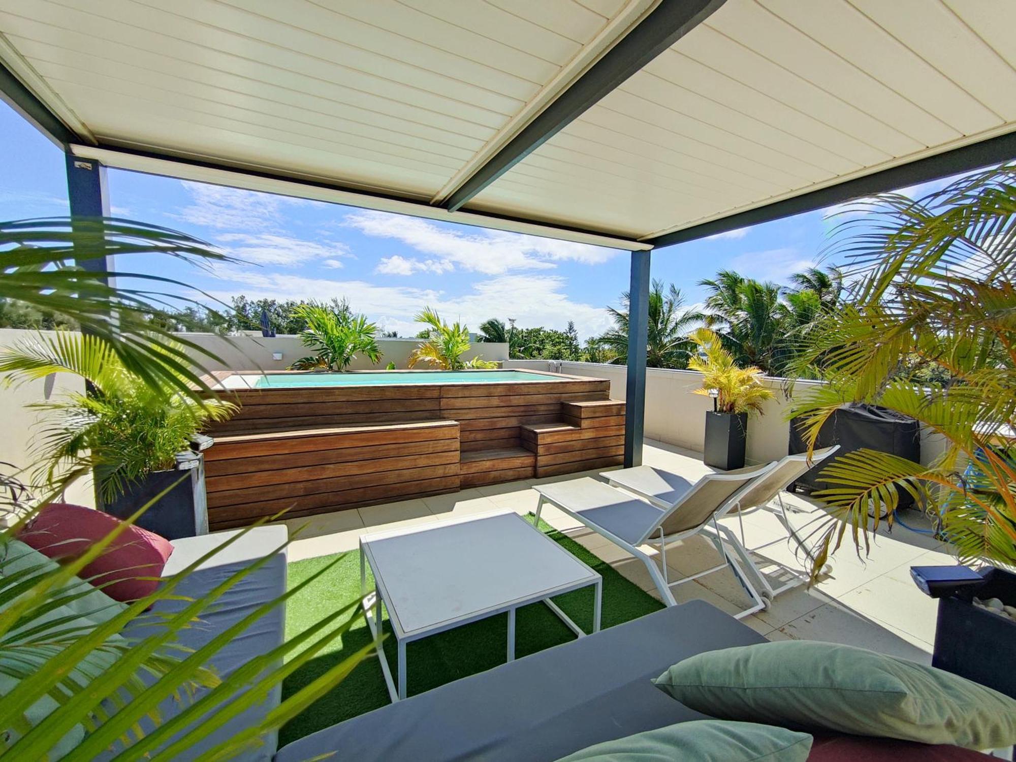 Eden: Beachfront Luxury With Private Rooftop Pool Villa *