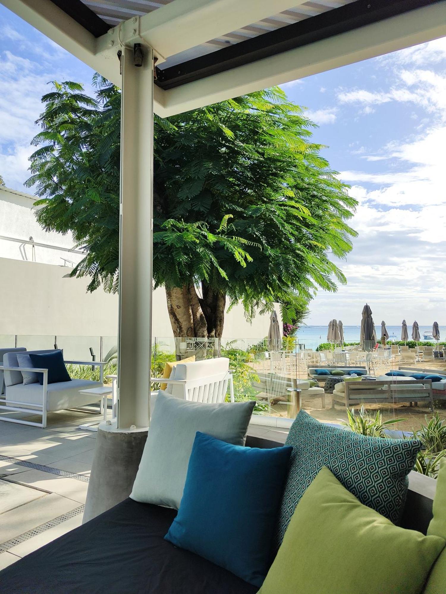 Eden: Beachfront Luxury With Private Rooftop Pool Villa *