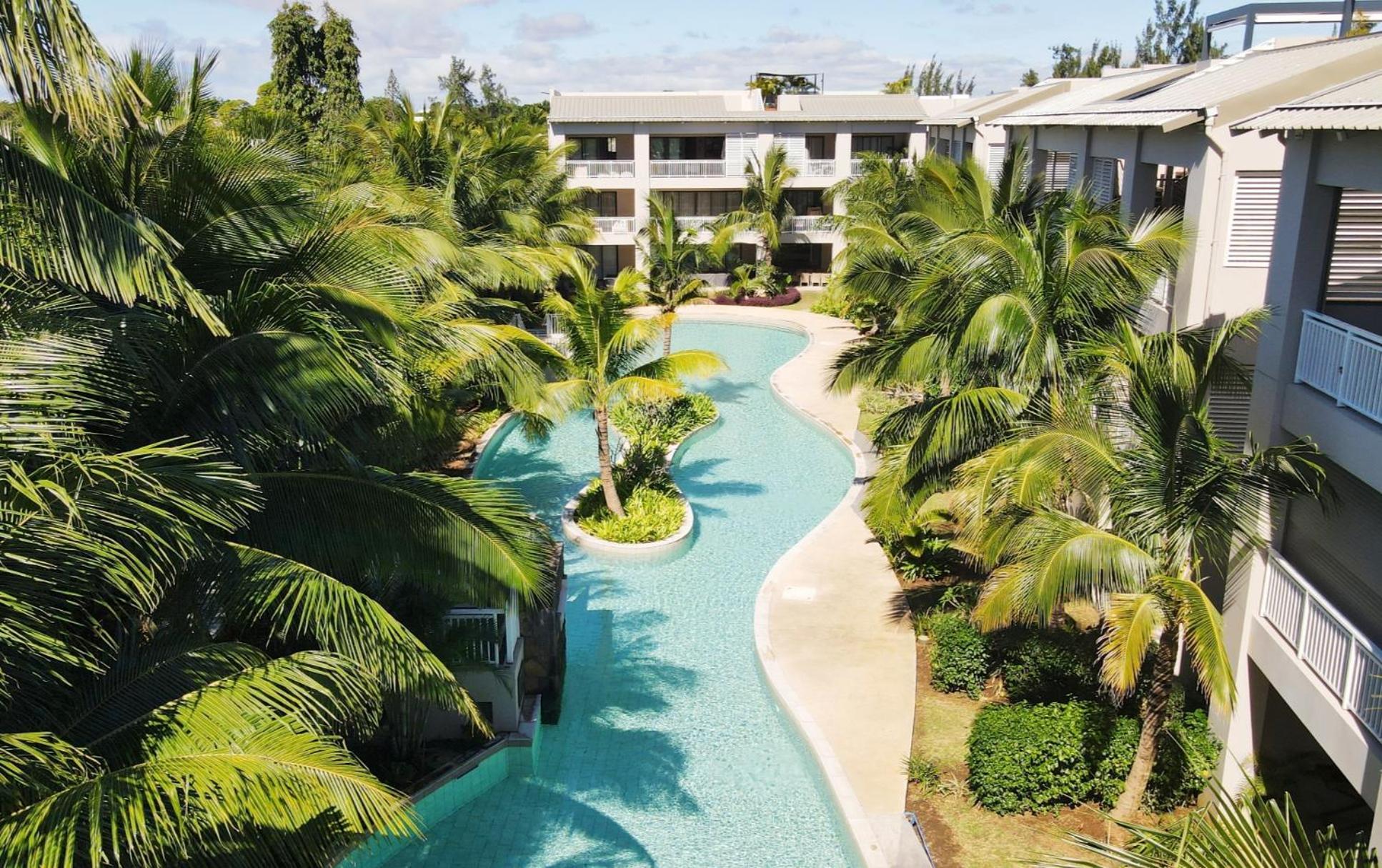 Eden: Beachfront Luxury With Private Rooftop Pool Villa Grand Baie