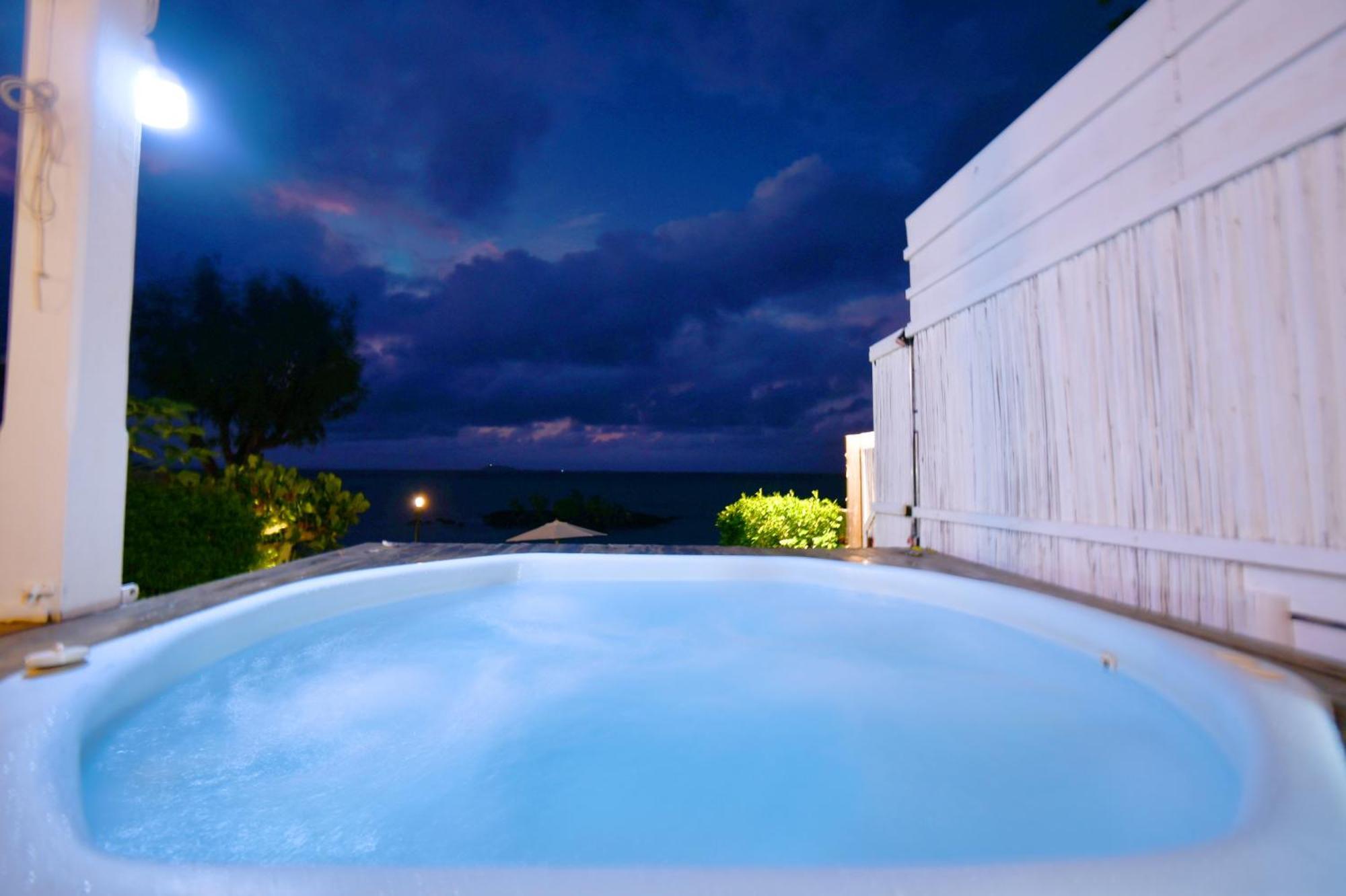 Meerana Cheerful Beachfront With Jacuzzi * Grand Gaube