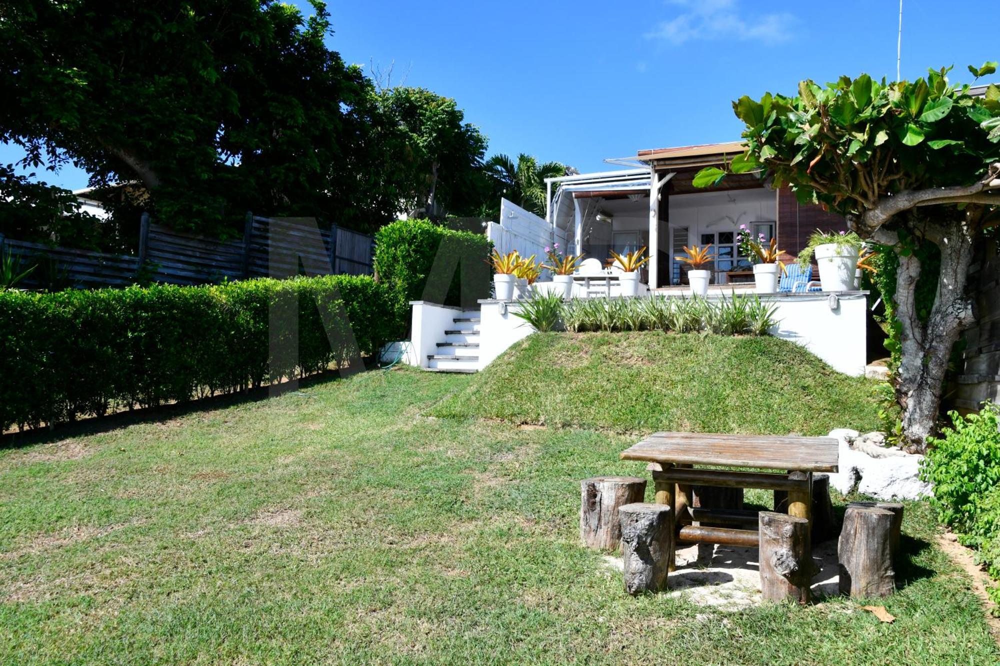 Meerana Cheerful Beachfront With Jacuzzi