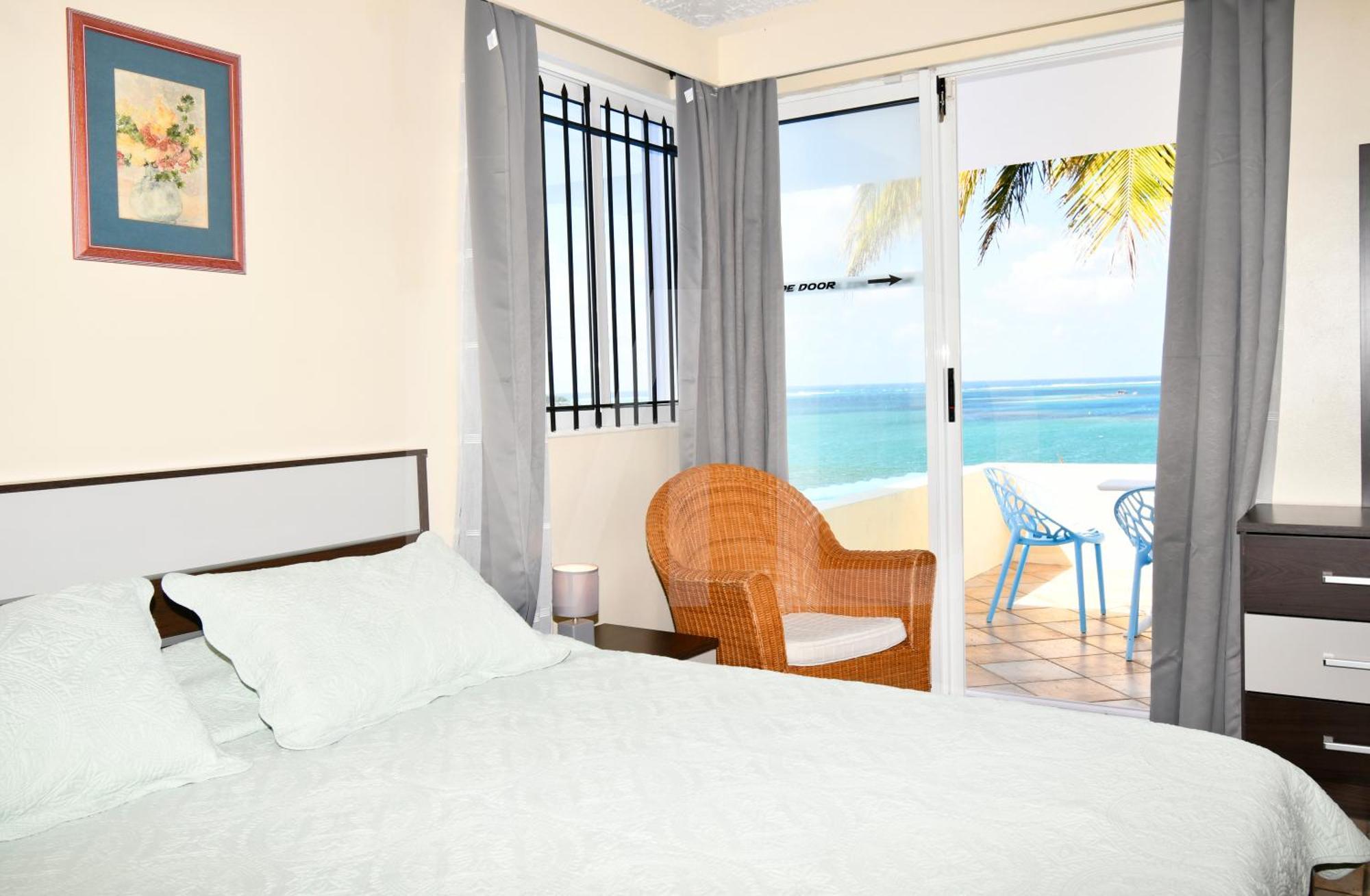 Maya Oceanfront With Pool, Jaccuzzi, Wifi, Jets In Bathroom Casa de férias *