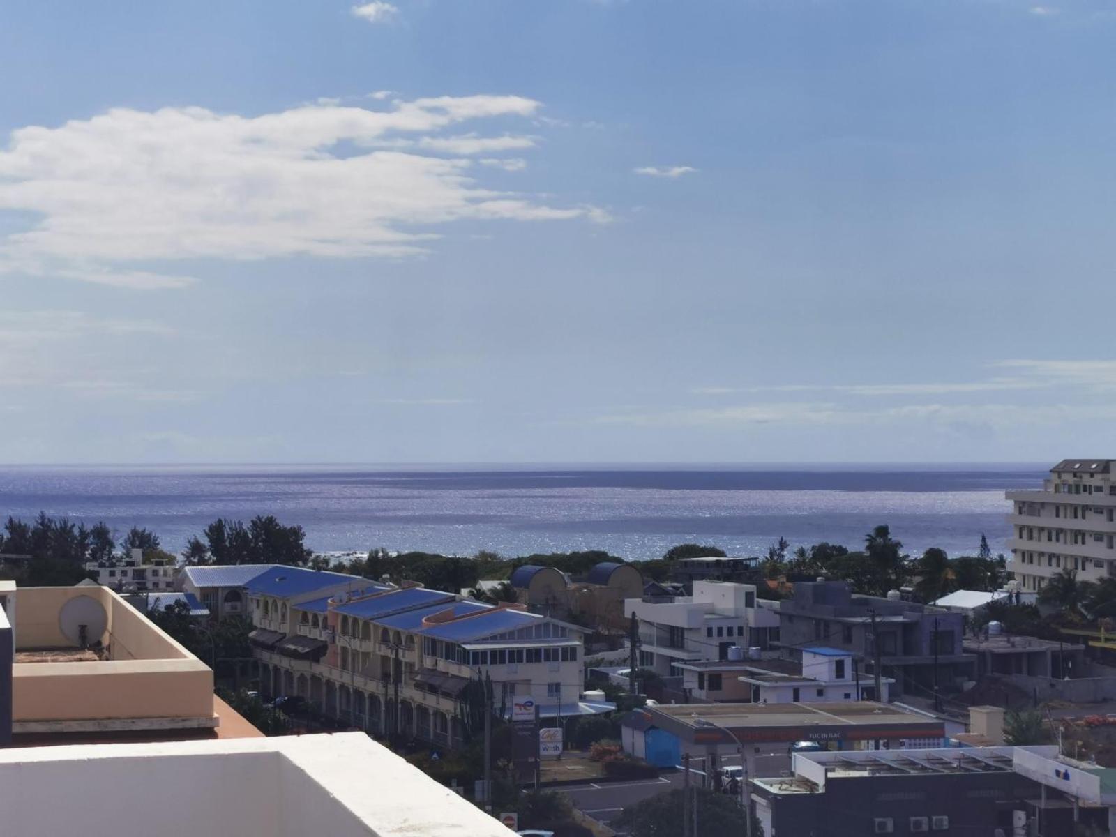 Deluxe Ocean View Penthouse With Private Roof Deck Apartment *