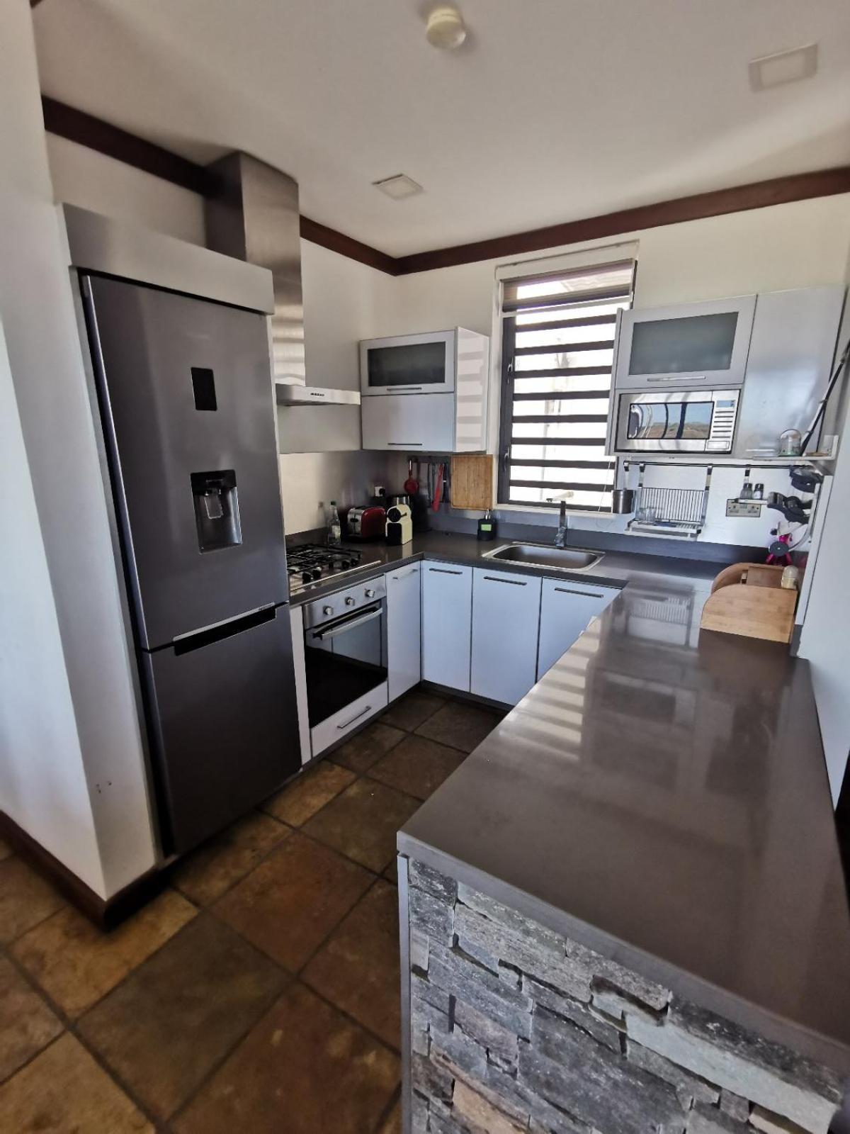 Apartment Deluxe Ocean View Penthouse With Private Roof Deck