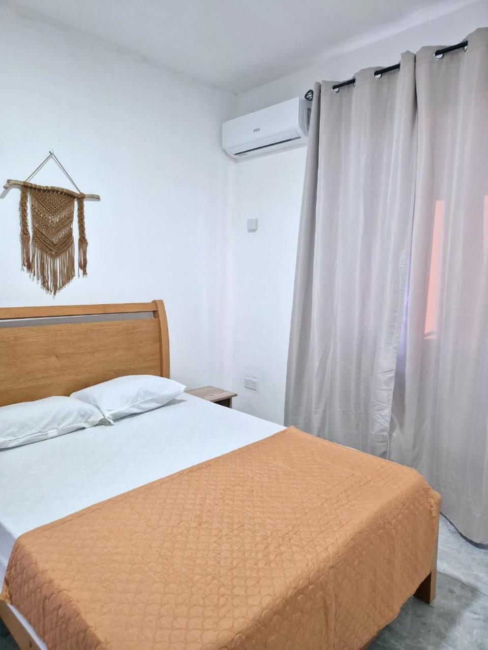 Skyview Apartment- Rooftop Penthouse With Sunset & Sea Views Apartment