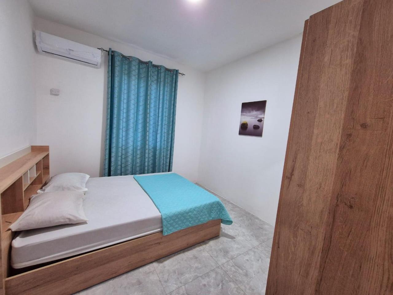 Skyview Apartment- Rooftop Penthouse With Sunset & Sea Views *