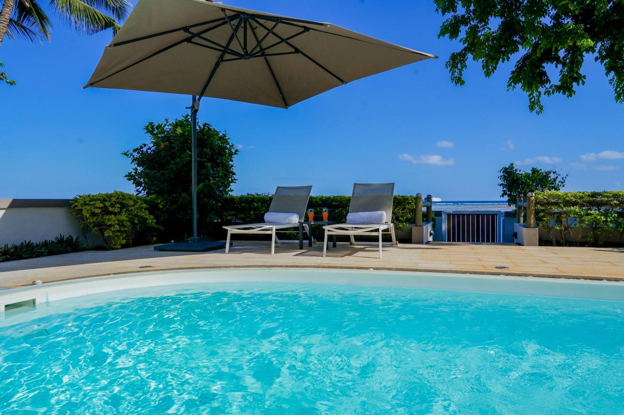 The Compound - 3 Baie-du-Tombeau