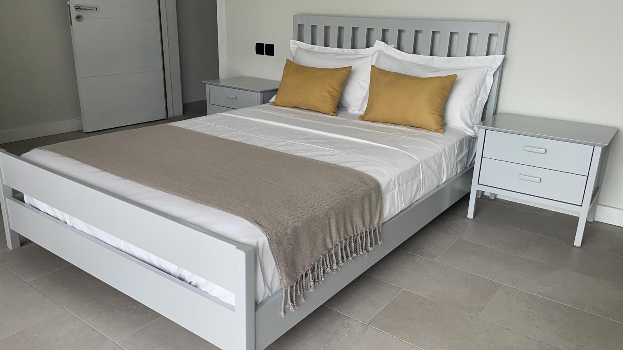 Front Penthouse In Pereybere