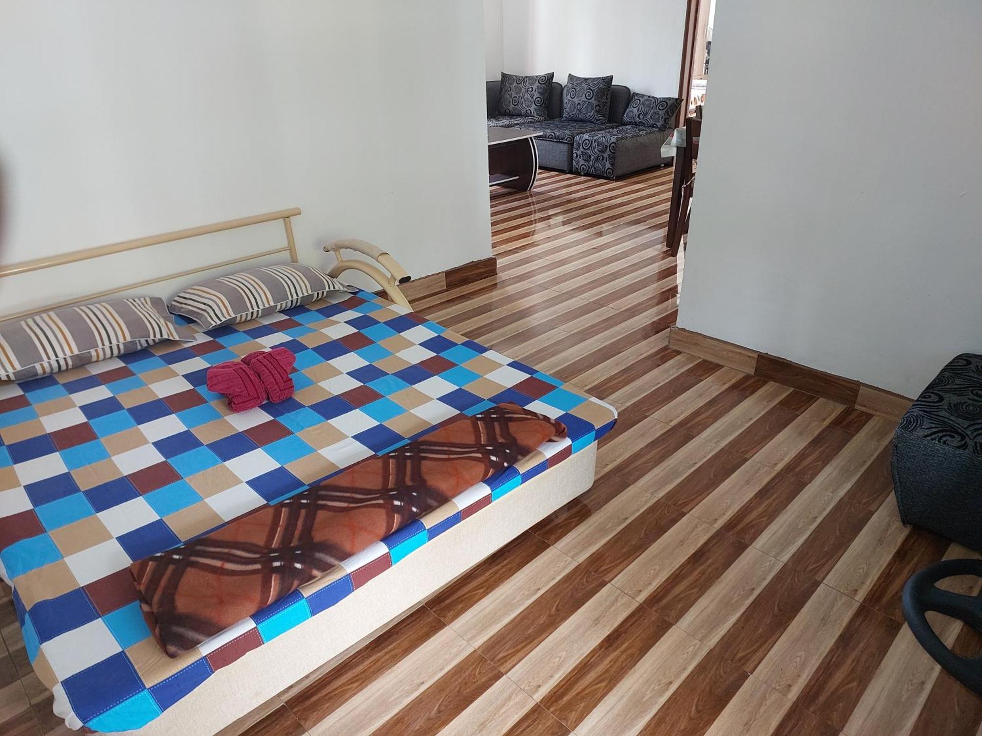 Elyza Apartment *