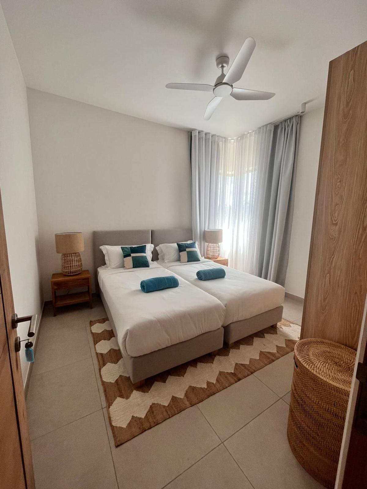 Apartment Beachfront Ocean Point Pointe aux Piments