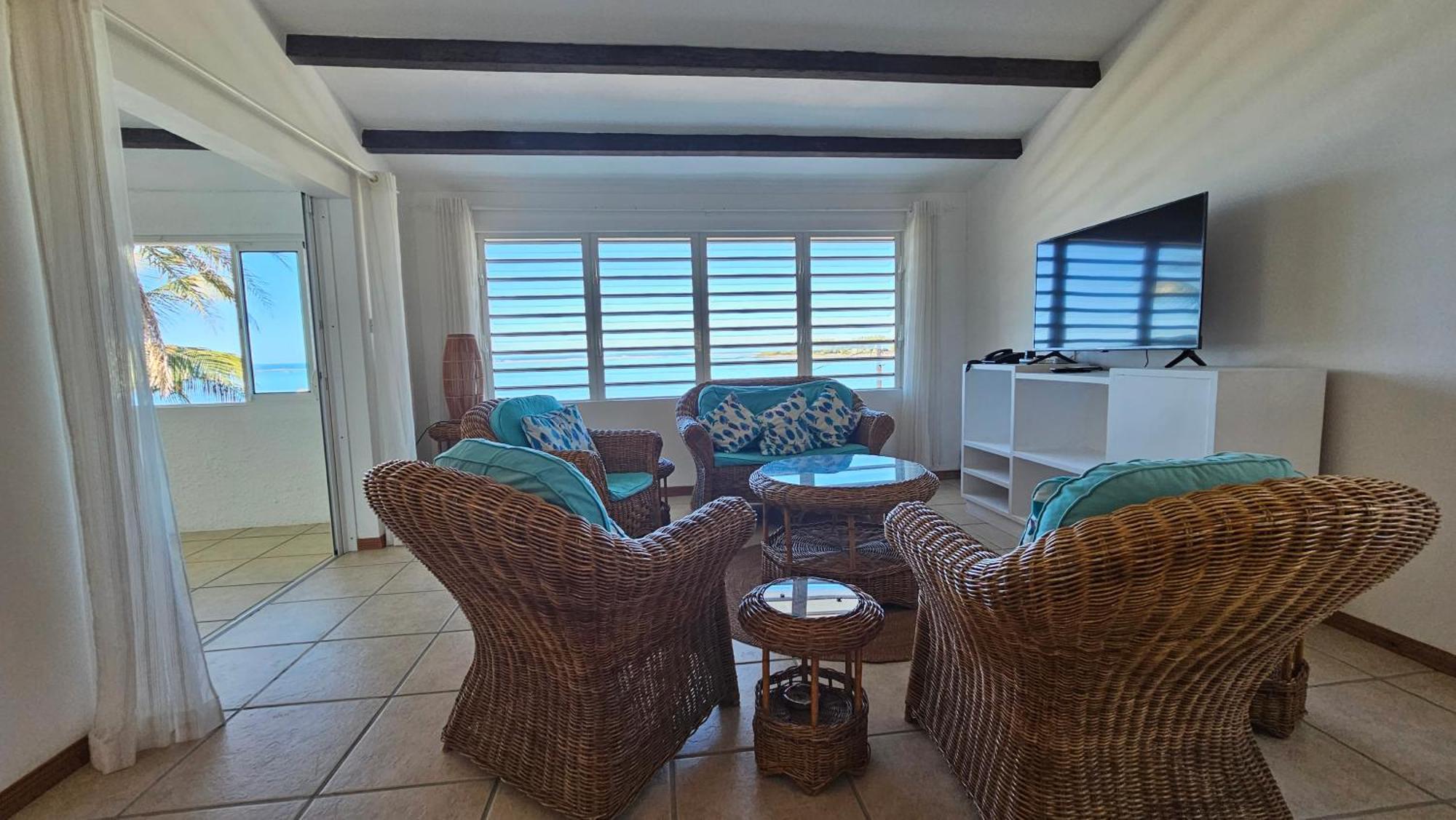 Apartment Horizon - Beachfront Homes *