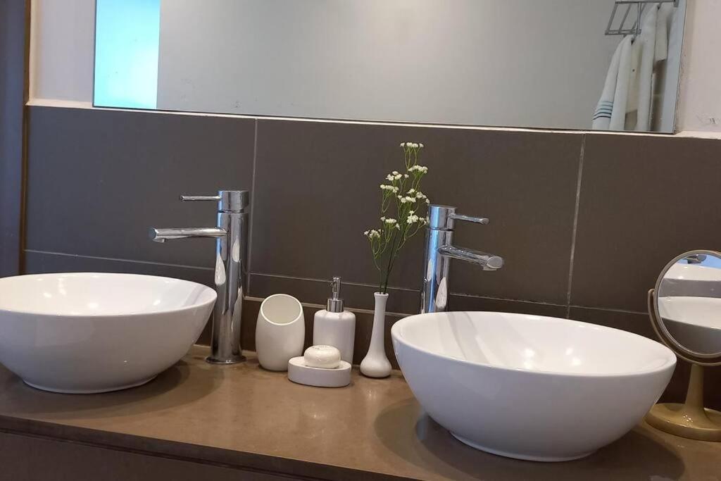 Luxury 3 Bedroom Sea View Azuri Estate Apartment Roches Noires