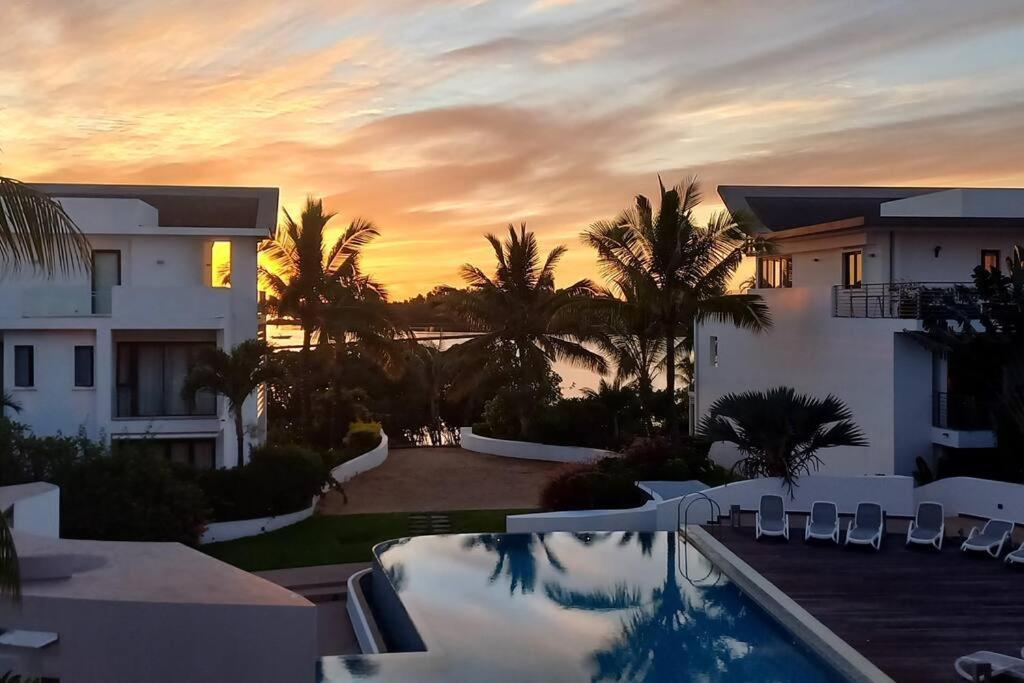 Luxury 3 Bedroom Sea View Azuri Estate * Roches Noires