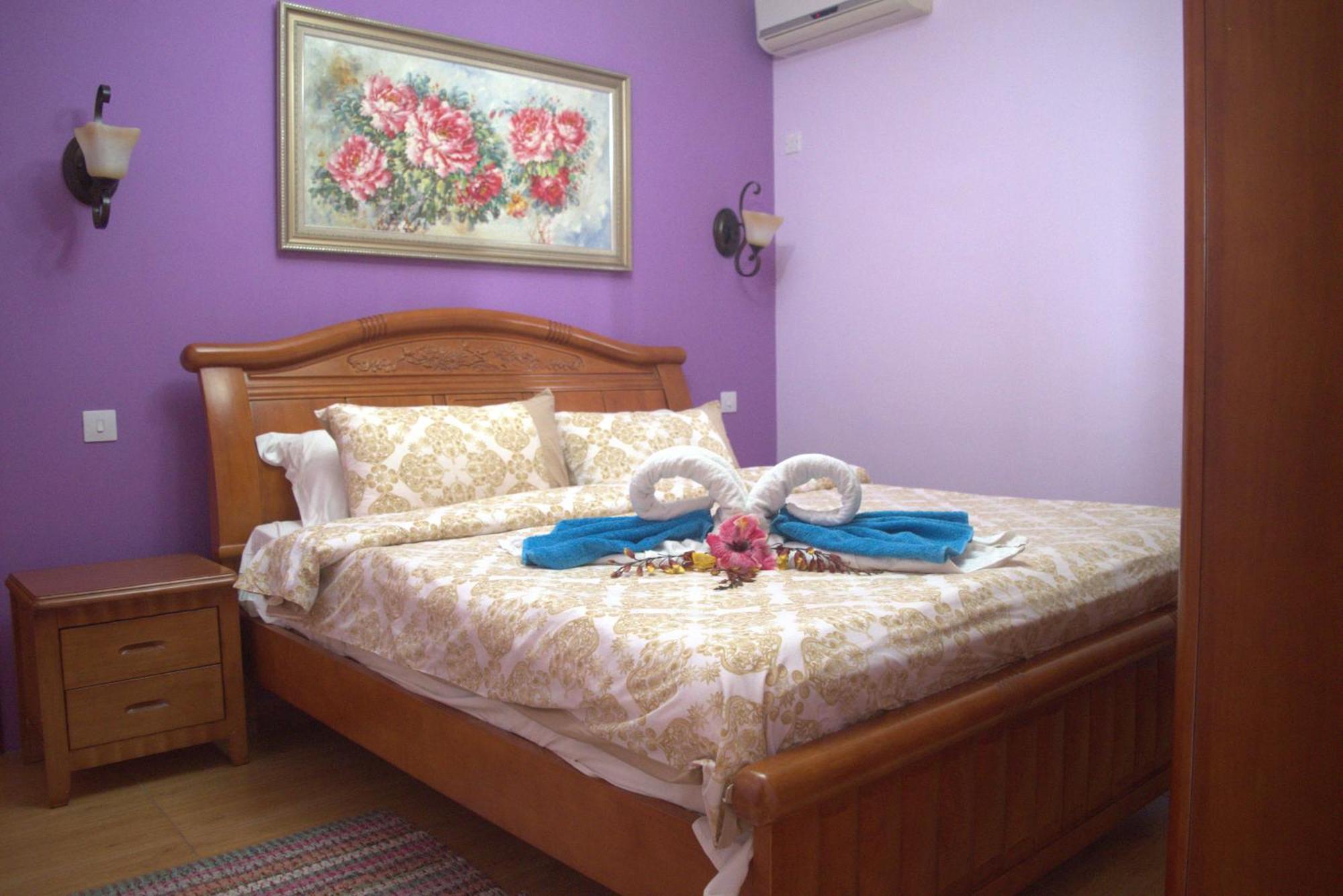 Apartment Blue Pearl *
