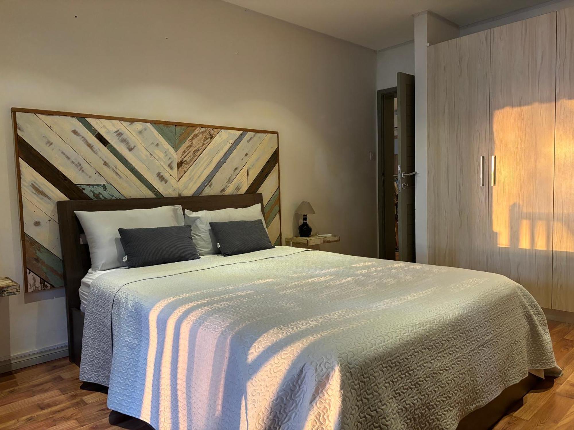 Aquamarine Beachfront Apartment *