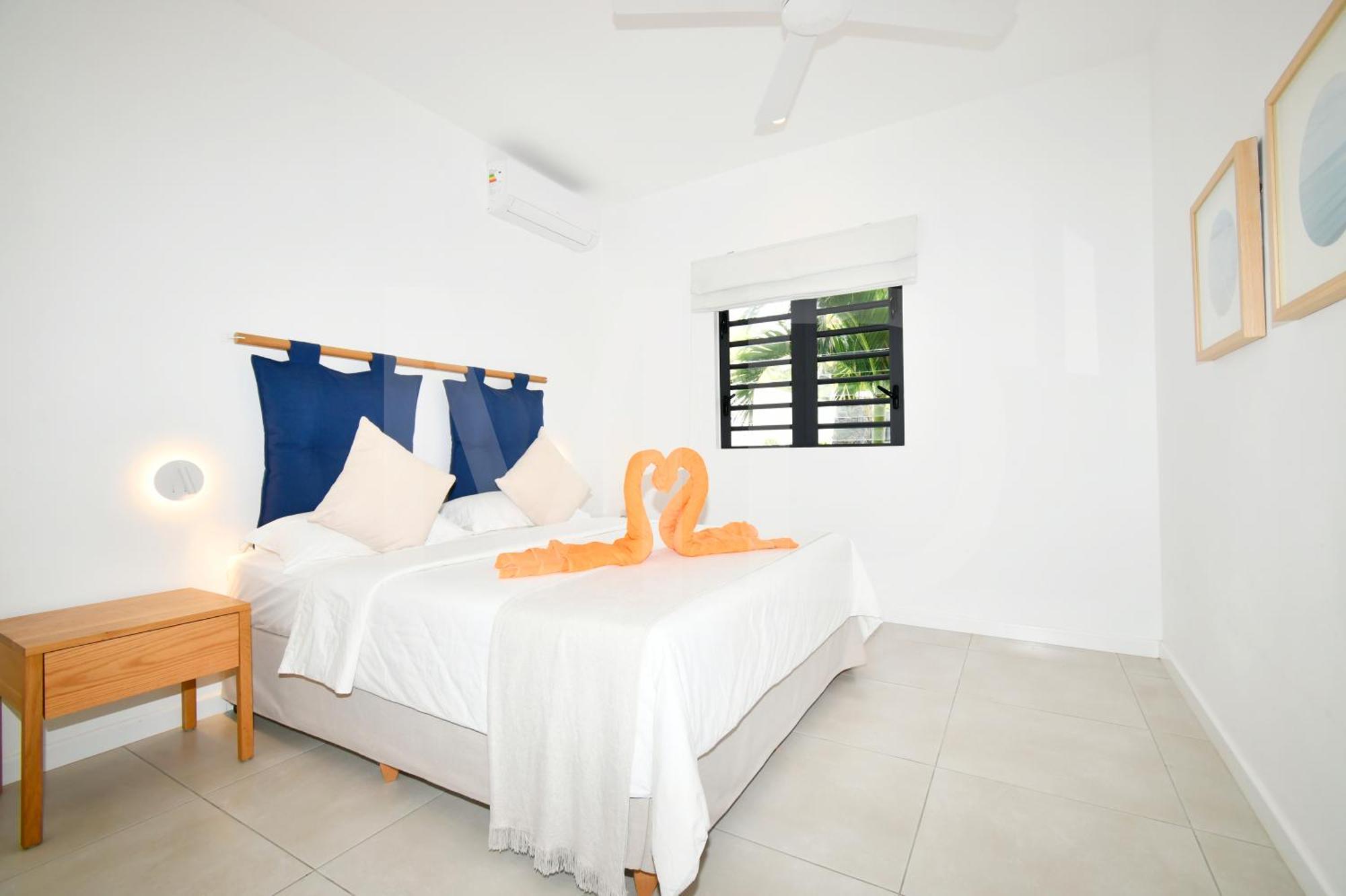 White&blue Beachfront Luxury * Poste Lafayette