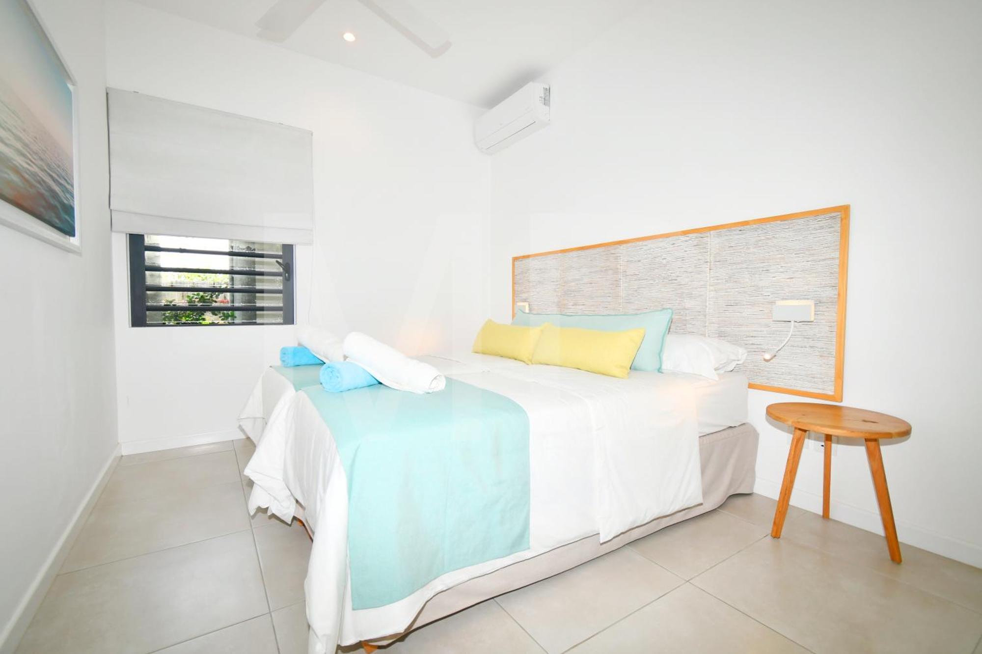 Villa White&blue Beachfront Luxury *
