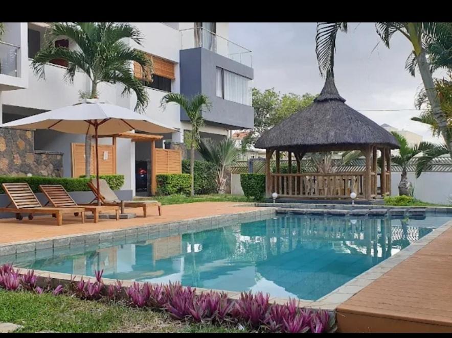 Deluxe Ocean View Penthouse With Private Roof Deck *
