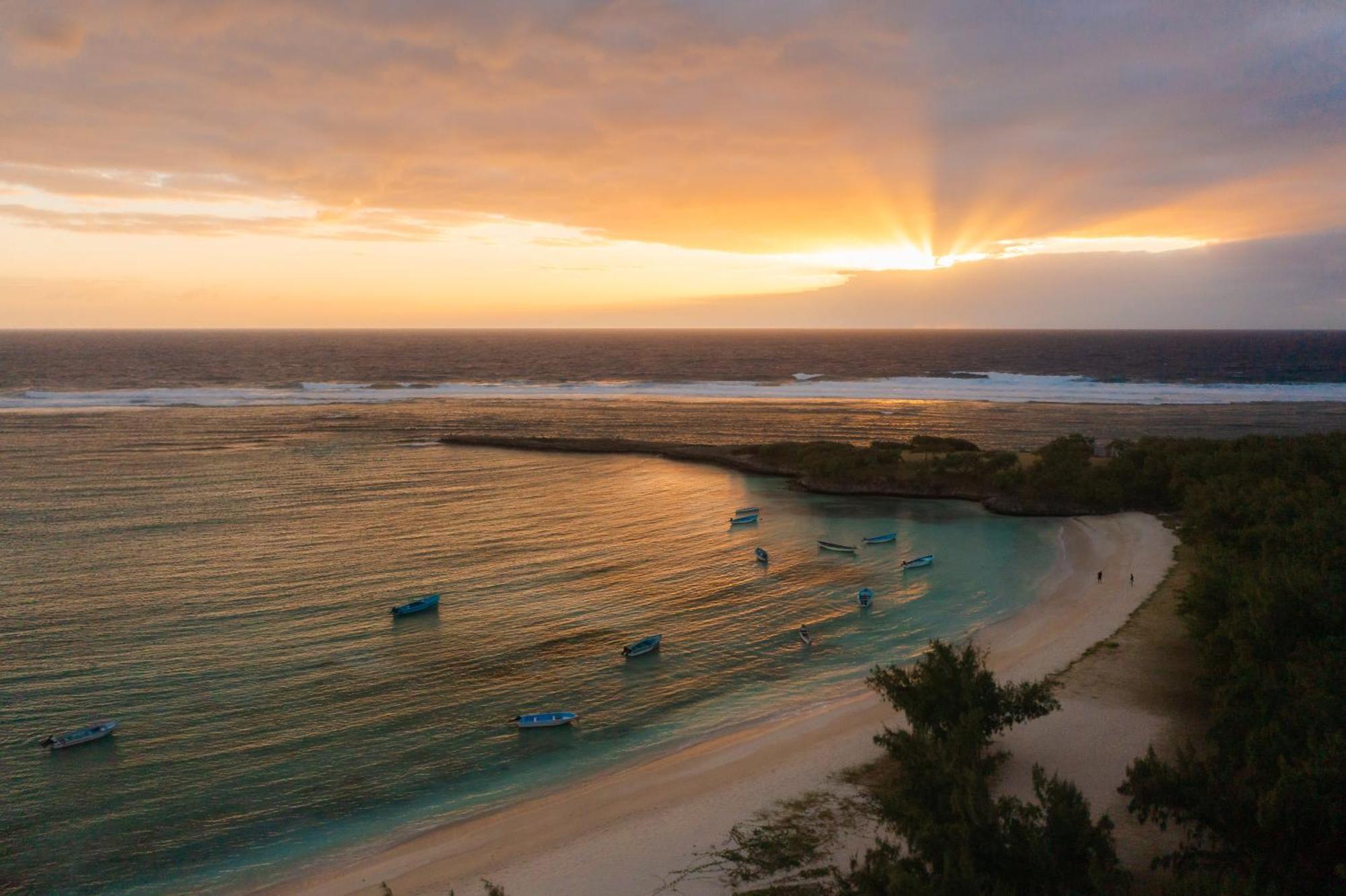 Cotton Bay & Resort 3*