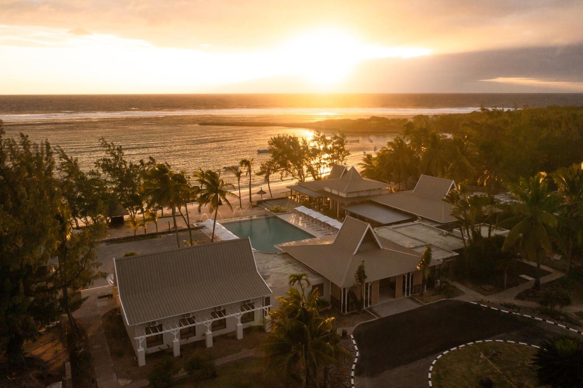 Resort Cotton Bay & 3*