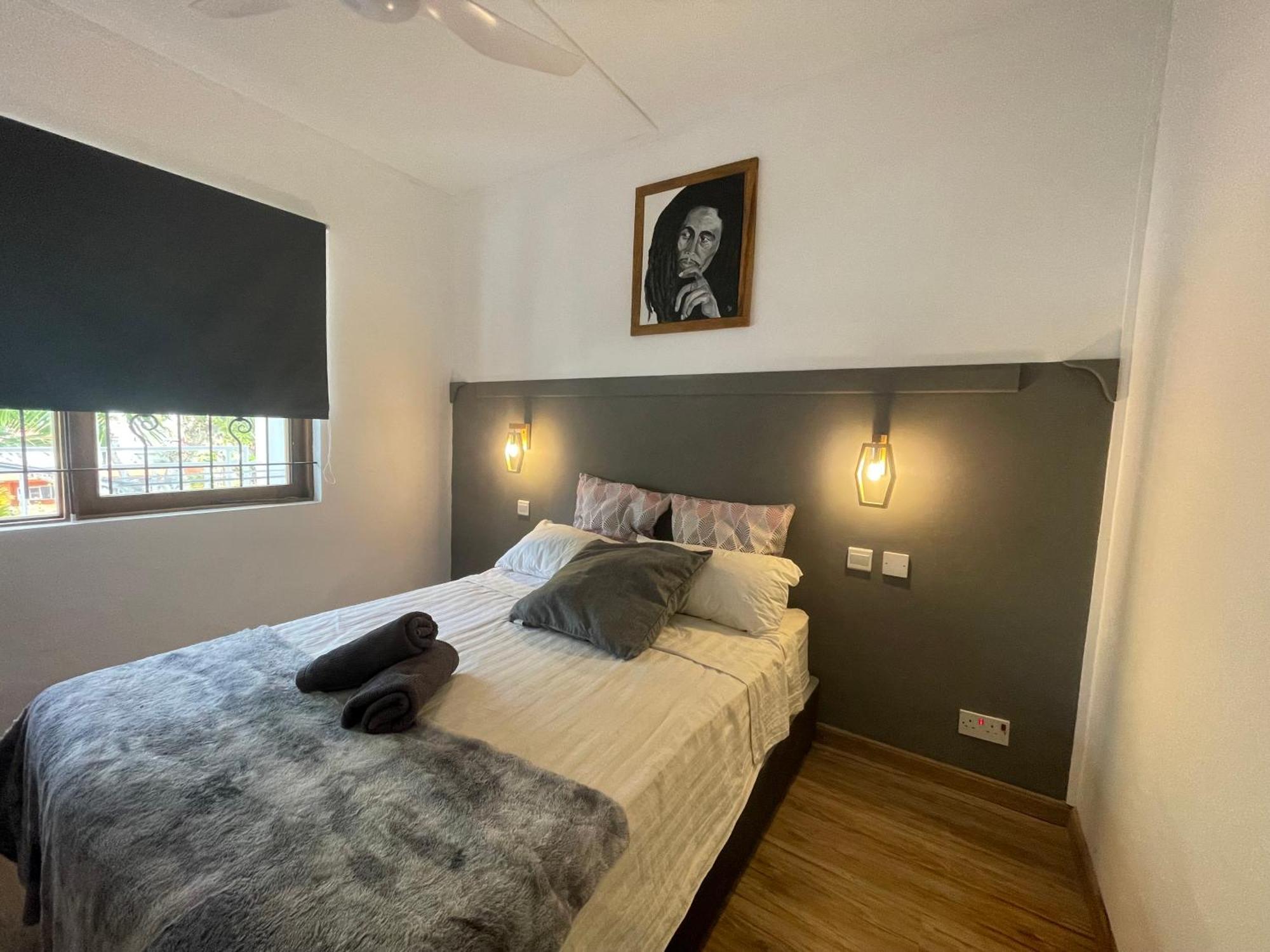 Apartment Link Road 69 *