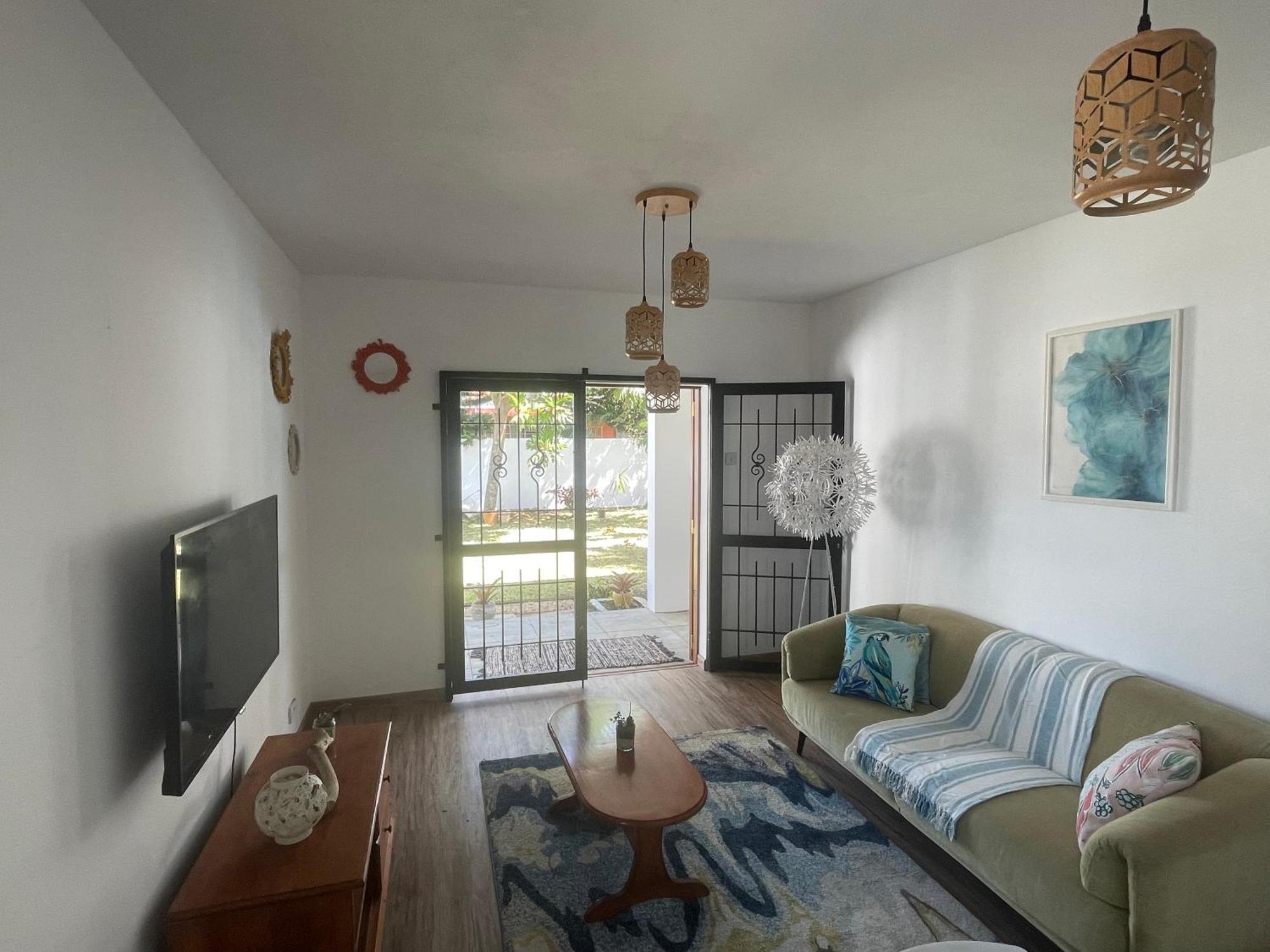 Apartment Link Road 69