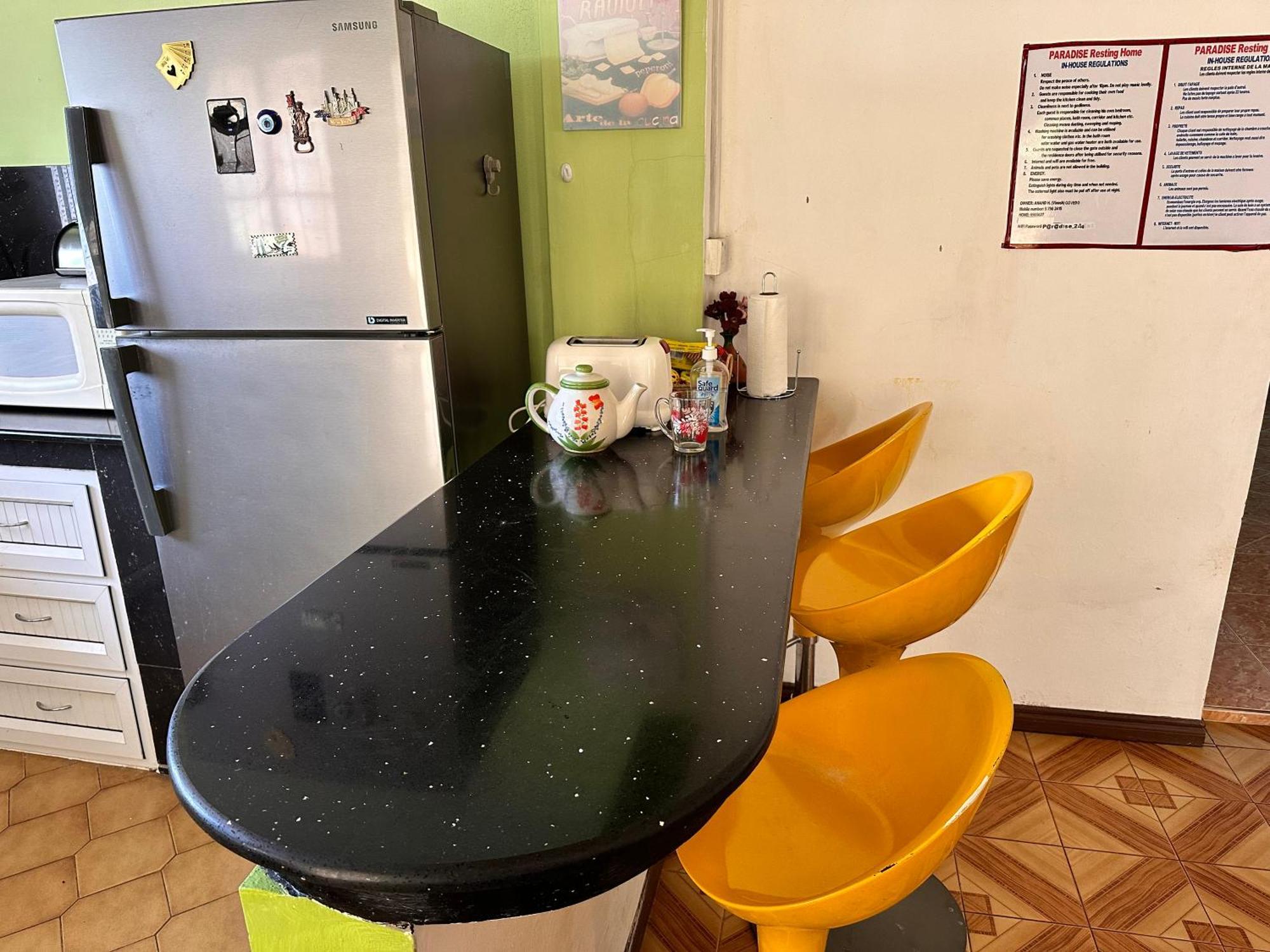 Spacious Ground Floor 2 Bedroom With Parking
