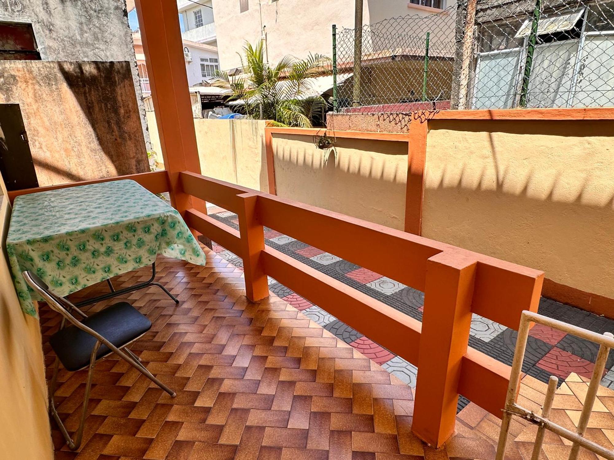 Spacious Ground Floor 2 Bedroom With Parking