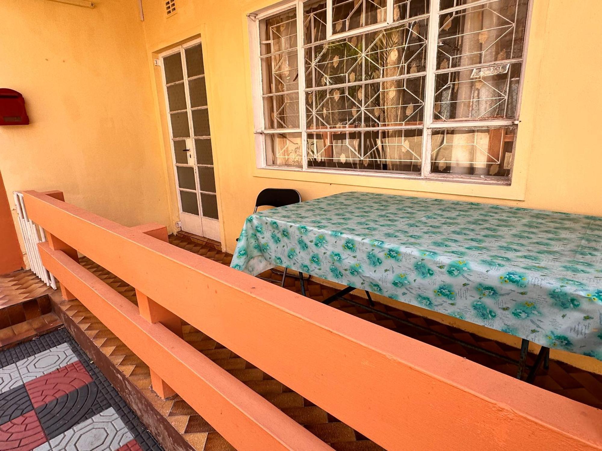 Apartment Spacious Ground Floor 2 Bedroom With Parking