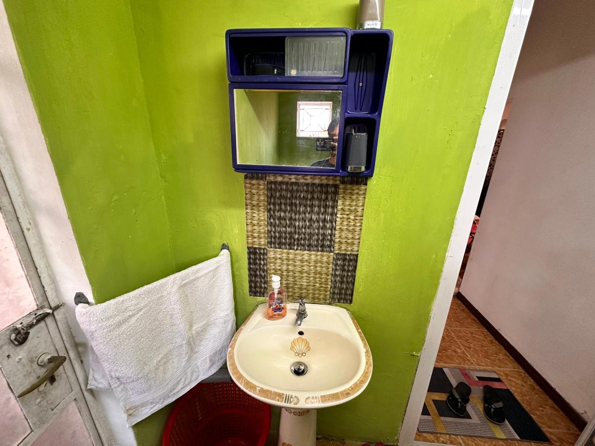 Spacious Ground Floor 2 Bedroom With Parking * Vacoas-Phoenix