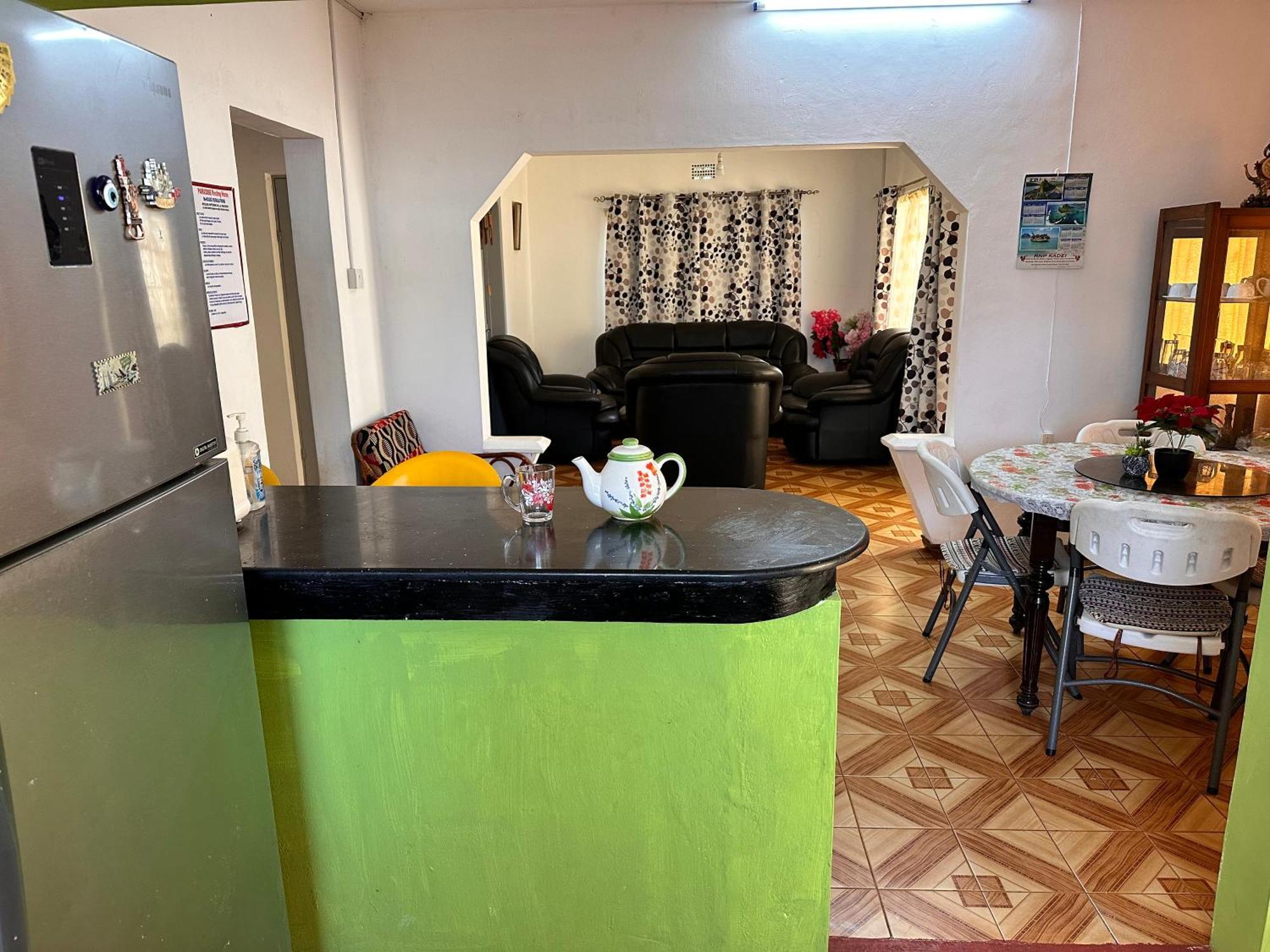 Spacious Ground Floor 2 Bedroom With Parking