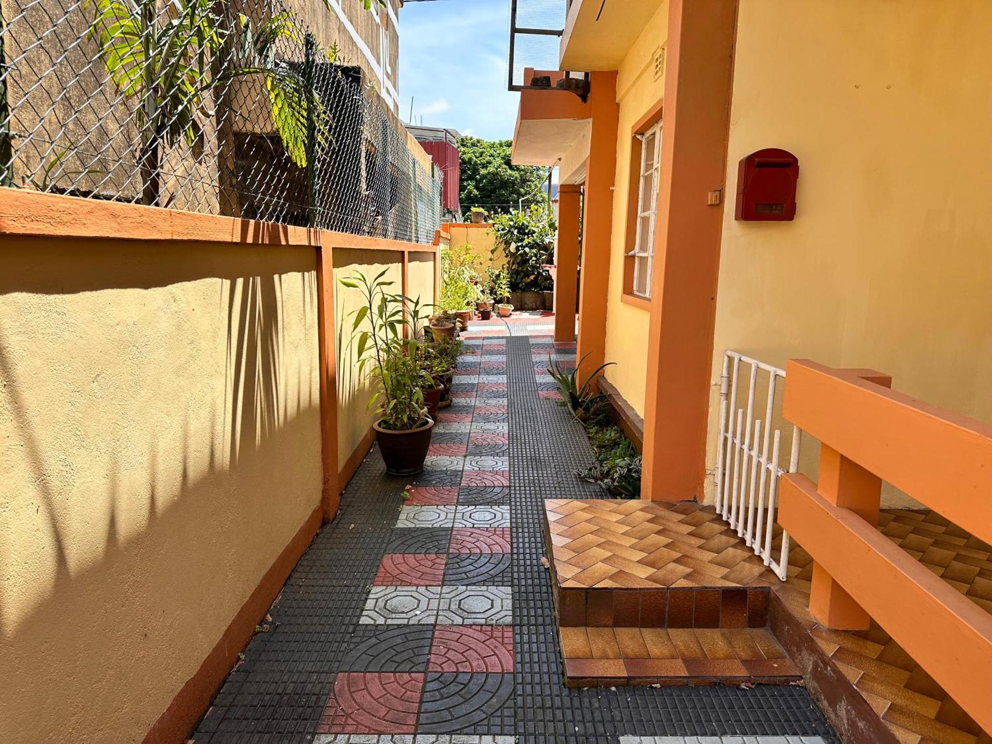 Spacious Ground Floor 2 Bedroom With Parking Apartment Vacoas-Phoenix