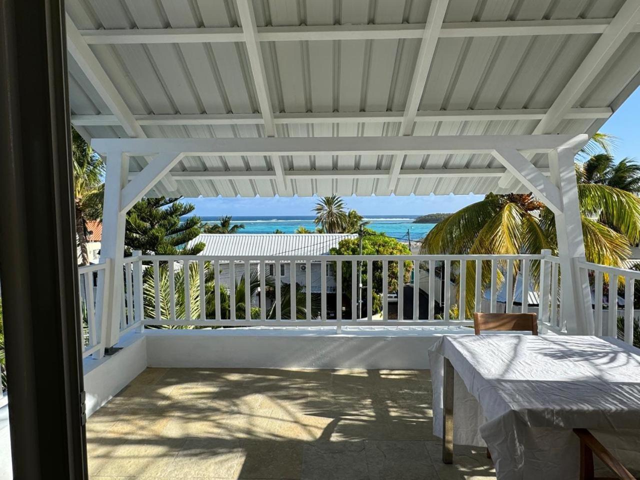 Villa Blue Paradise & *