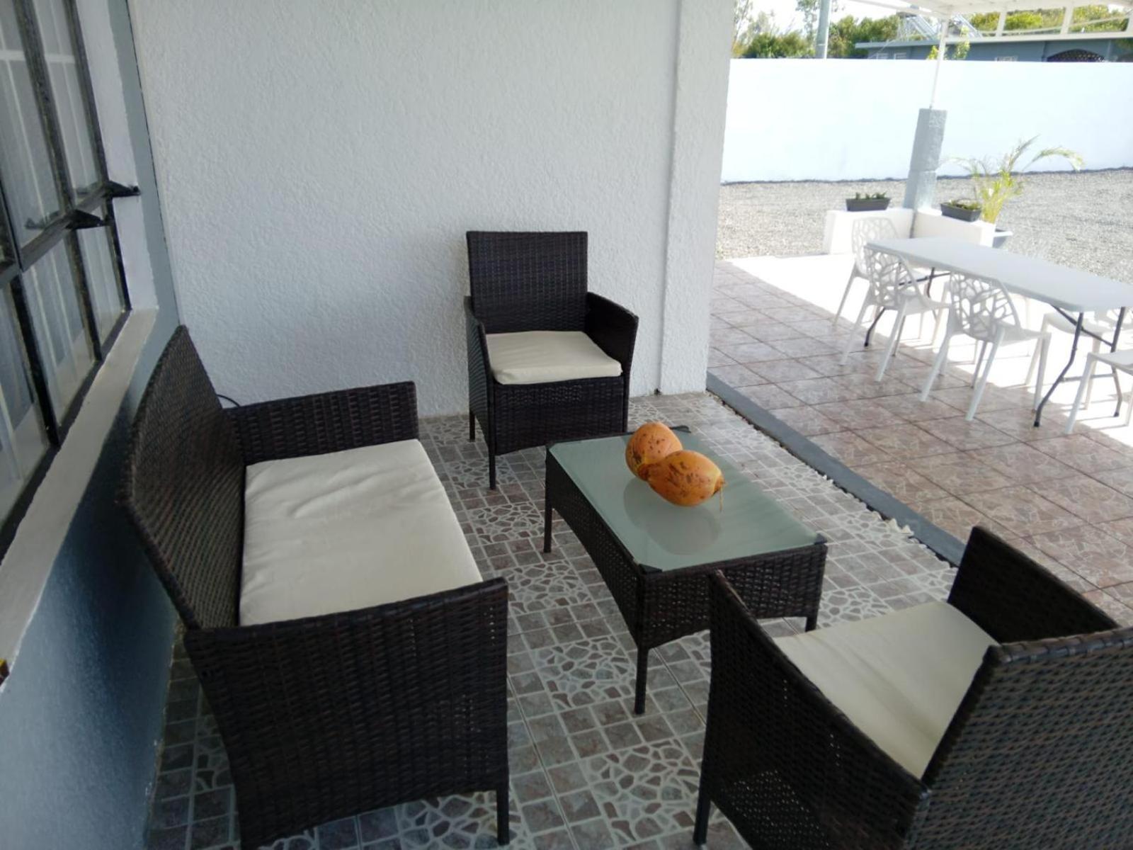 Holiday home Bella Is 5 Mins From The With Amazing Garden Overlooking The Pool