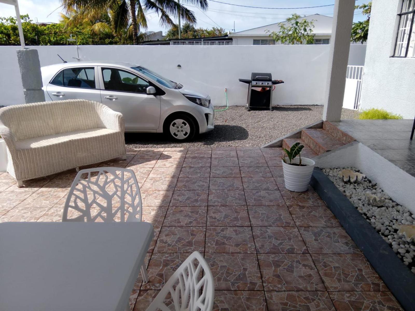 Holiday home Bella Is 5 Mins From The With Amazing Garden Overlooking The Pool Trou d'Eau Douce