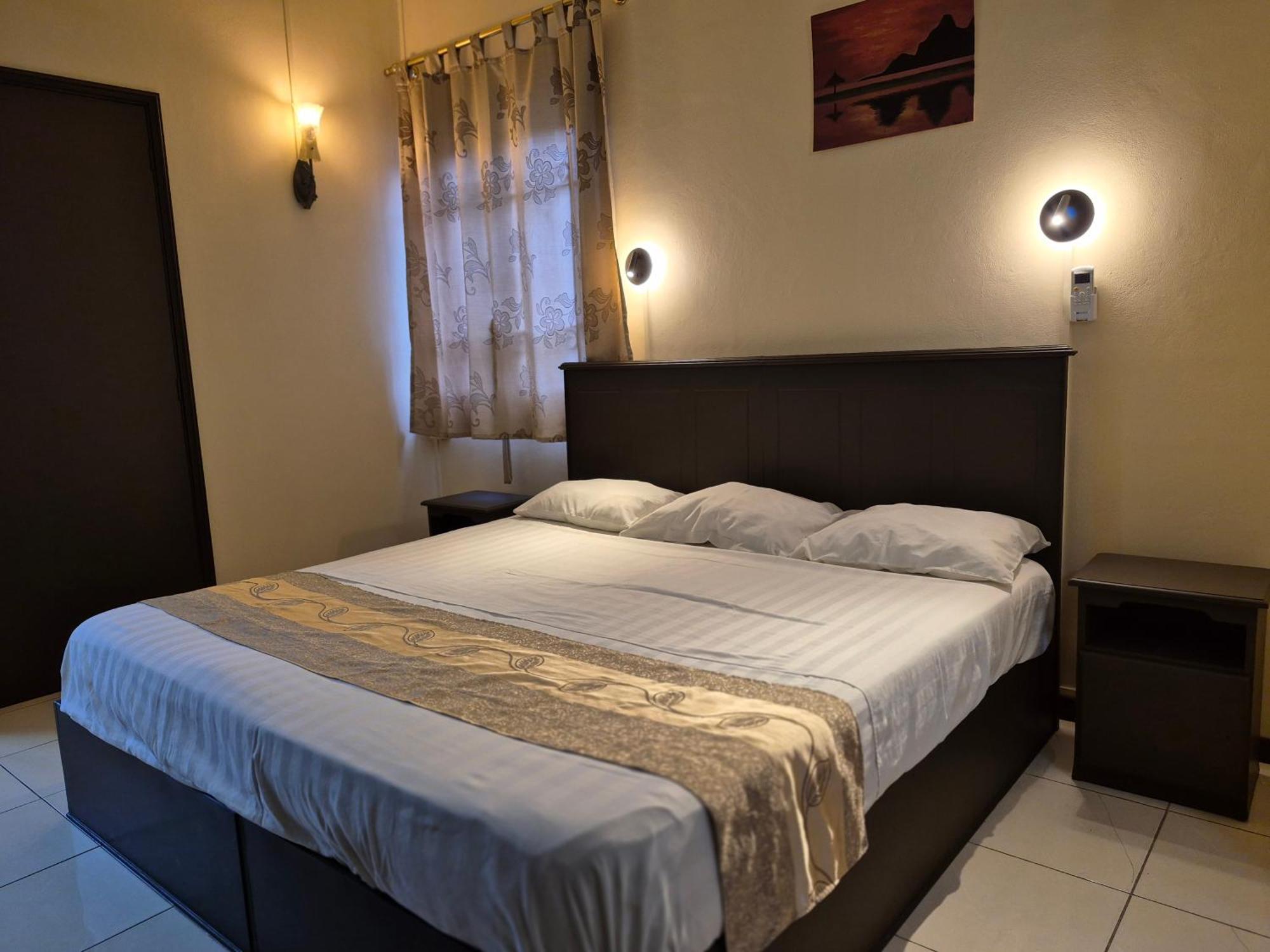 Monalysa Holidays * Grand Baie