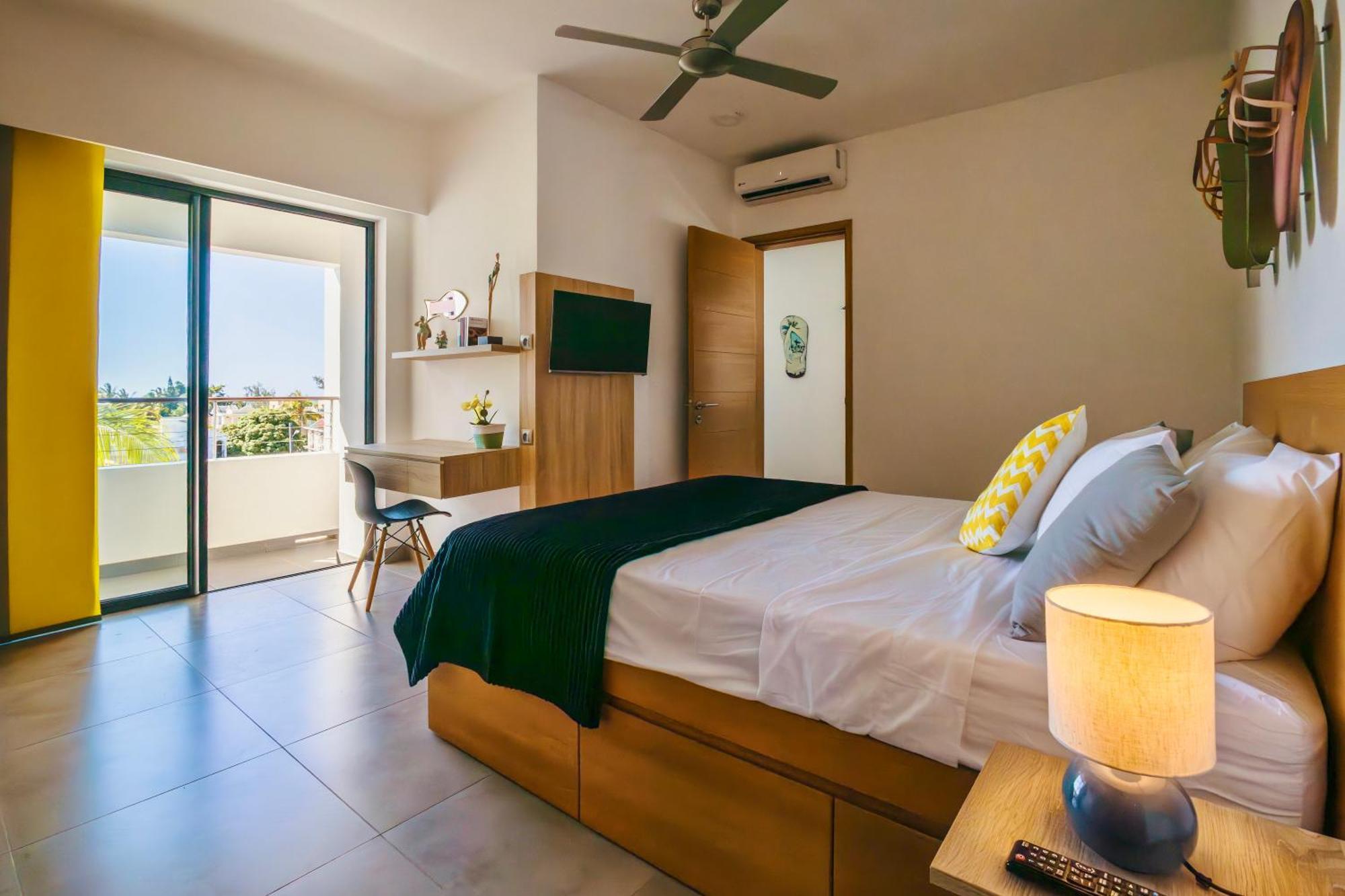 Luxury Penthouse With Jacuzzi, 2 Min To Apartment Mont-Choisy
